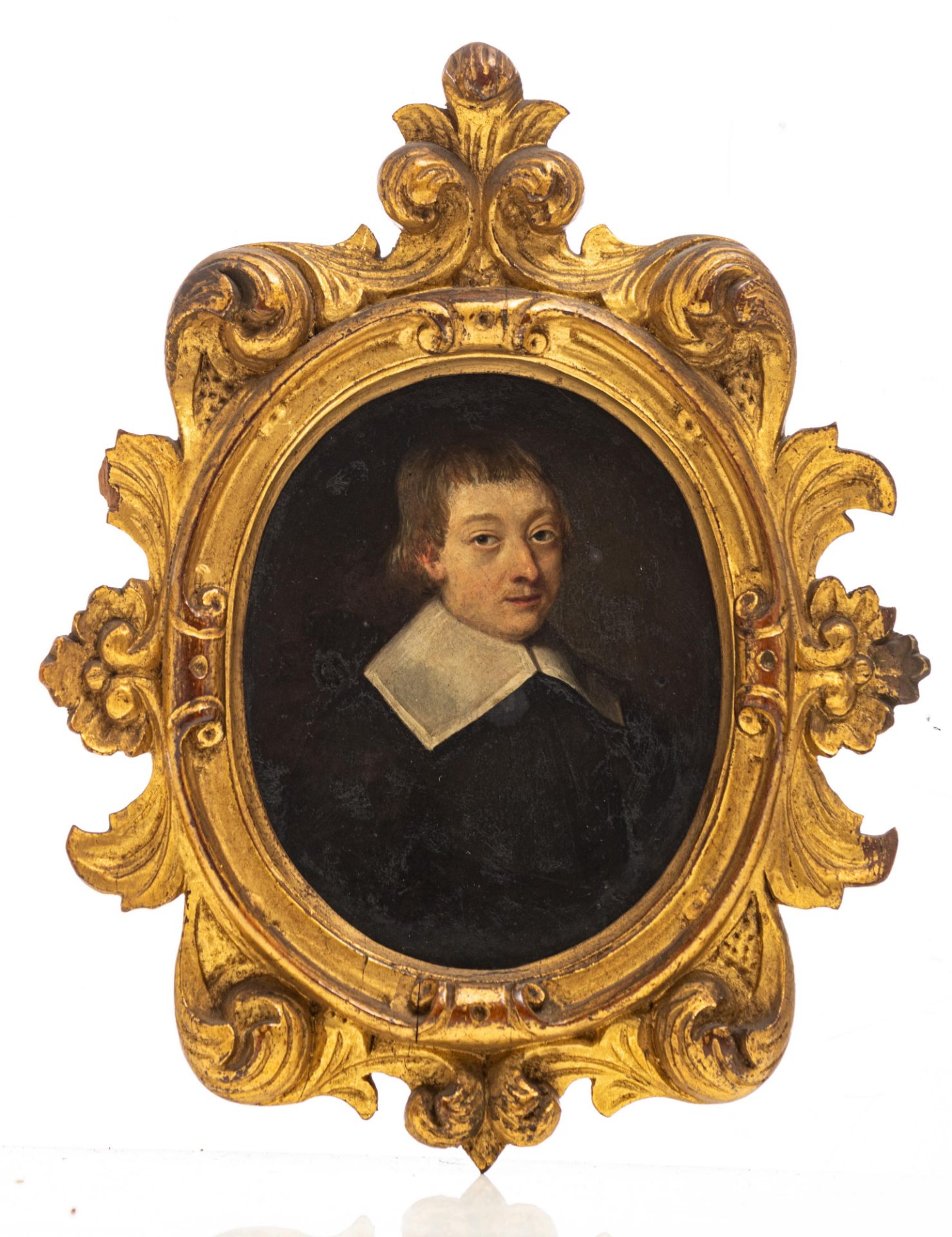 The medallion portrait of a young man, 17thC, 8 x 10 cm - Image 2 of 4