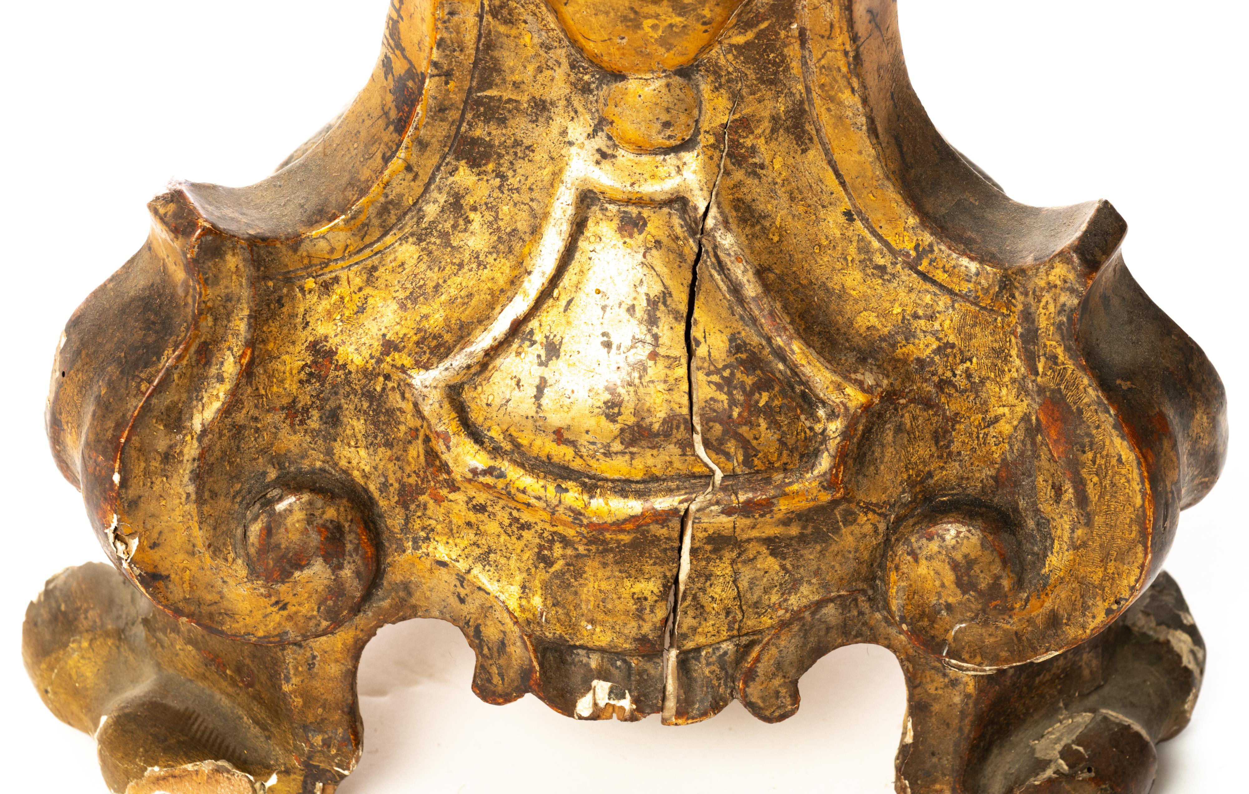 A large gilded wood Baroque altar candlestick, 18thC, H 118 cm - Image 9 of 10