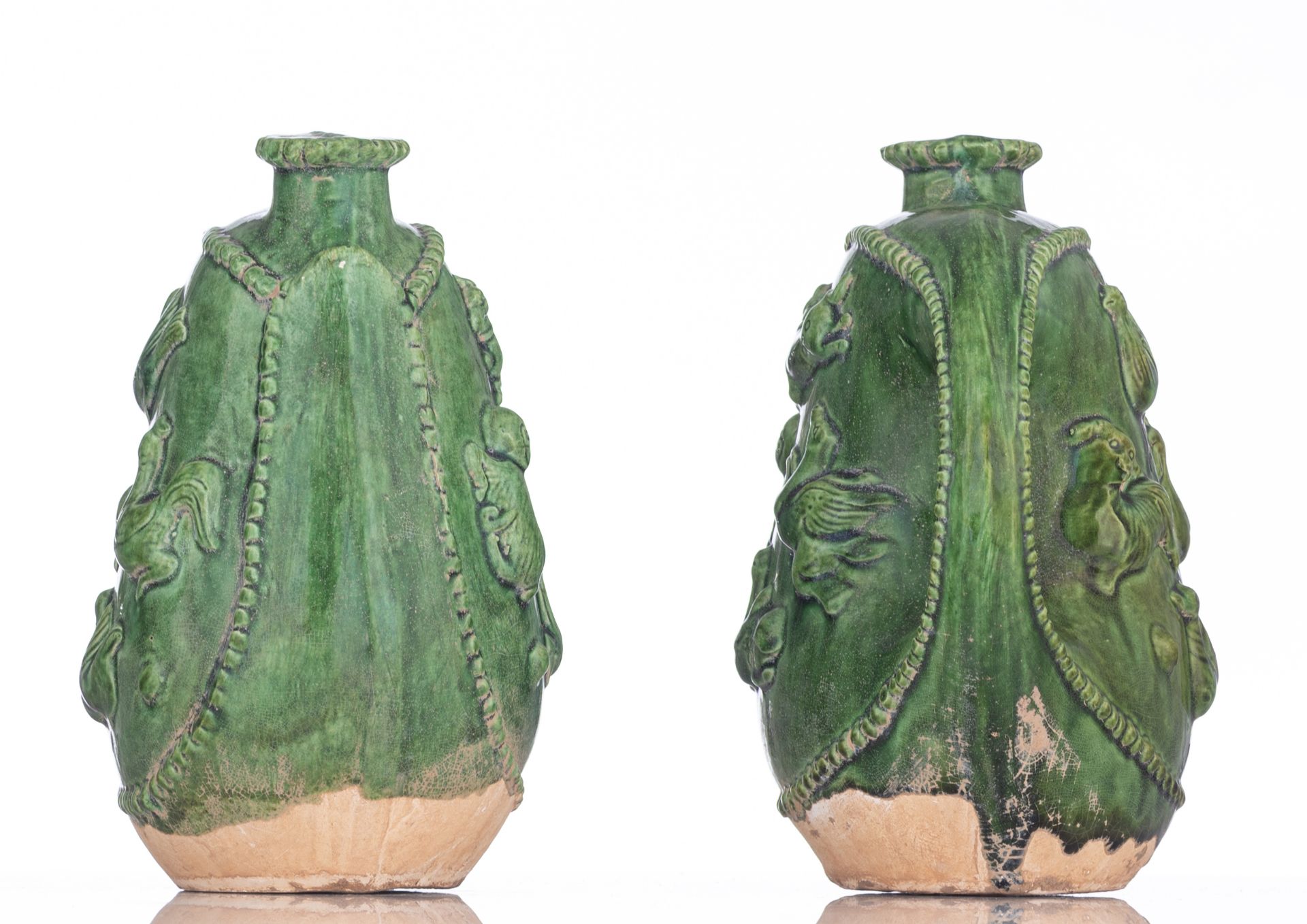 Two Chinese green-glazed pottery flasks, H 20,5 cm - Image 2 of 6