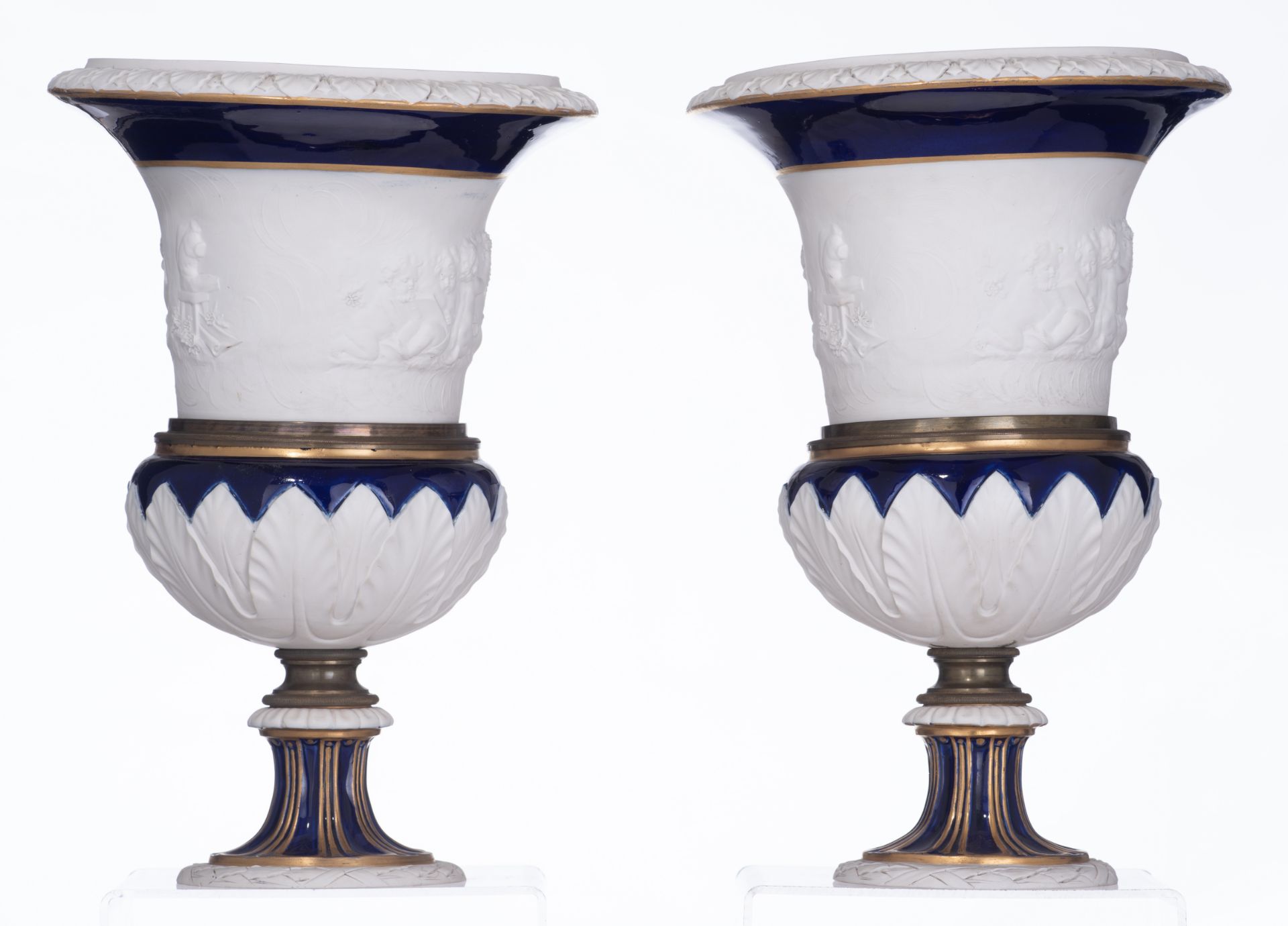 A fine pair of biscuit Medici vases, decorated with an allegory of painting, H 39 cm - Image 2 of 6