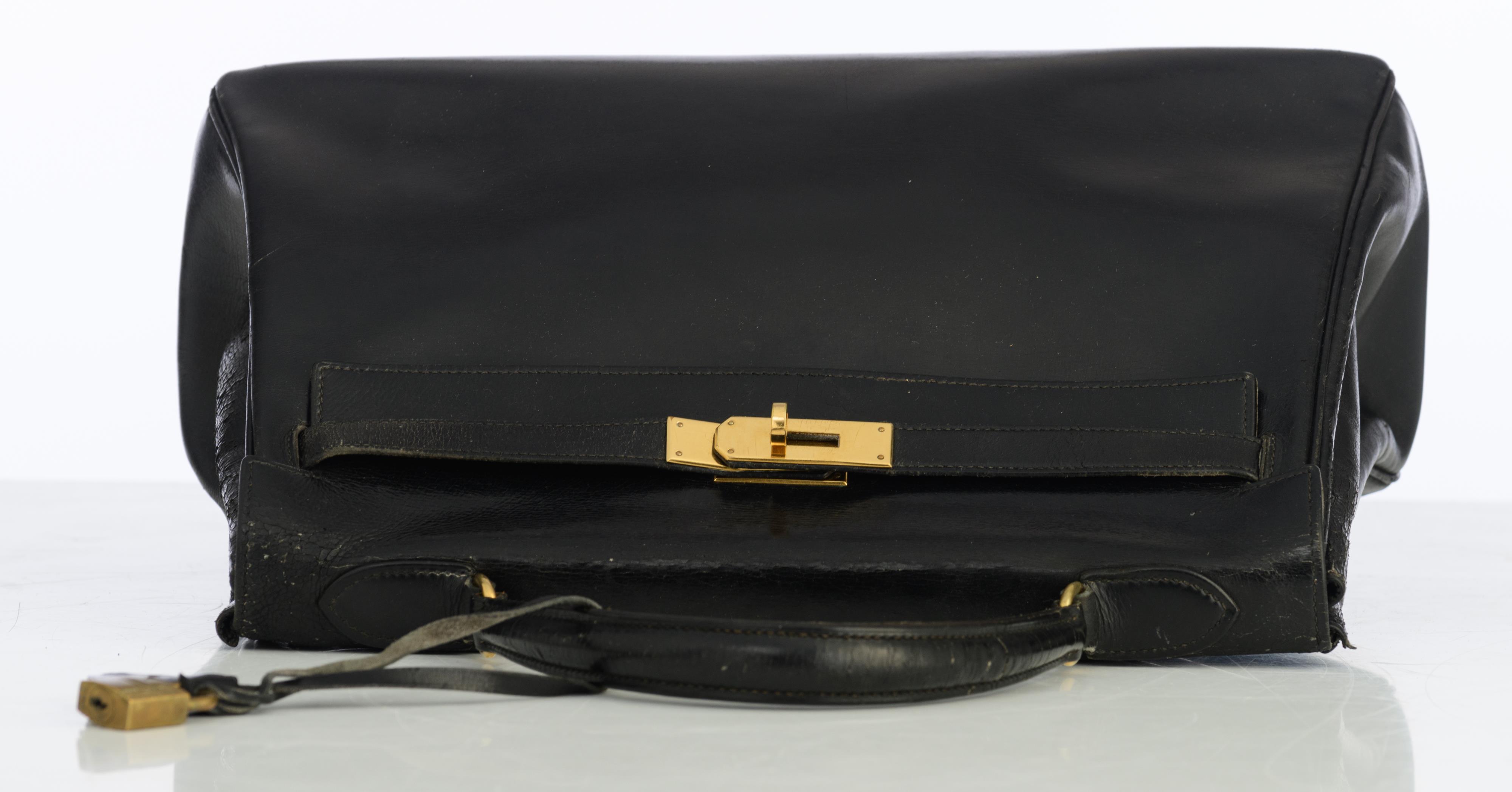 HERMÈS, Kelly Sellier 32 bag, Black box calf leather, with gilt metal hardware - Image 5 of 19