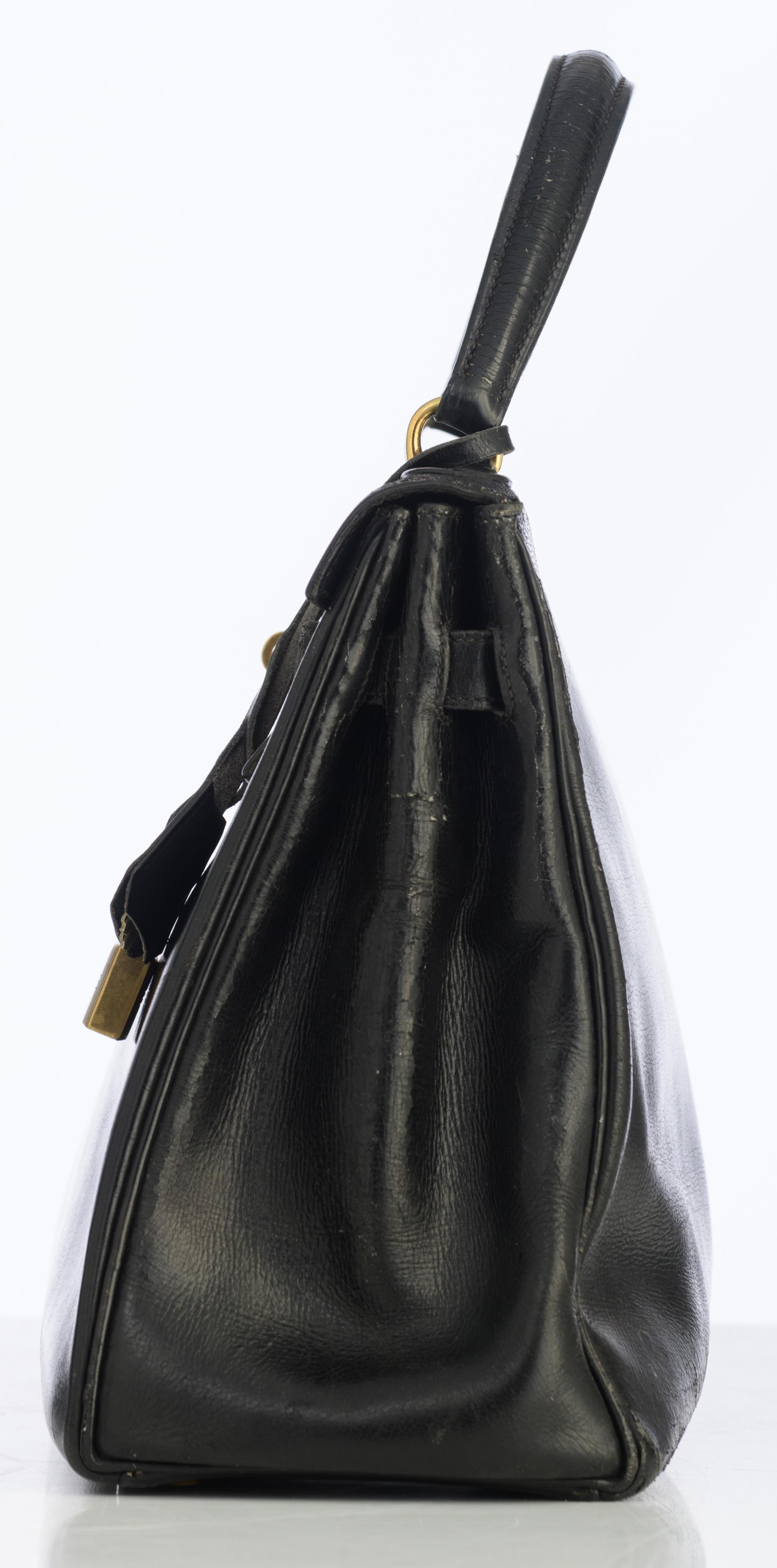 HERMÈS, Kelly Sellier 32 bag, Black box calf leather, with gilt metal hardware - Image 2 of 19