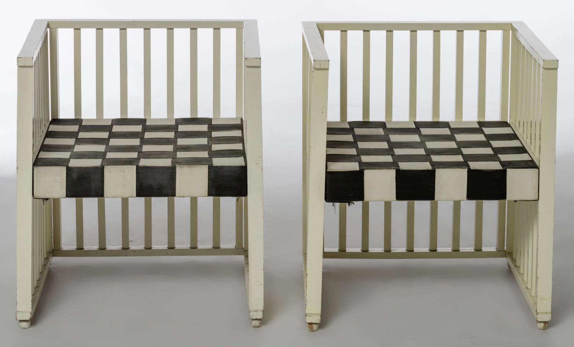 A pair of Wiener Werkstatte 'Purkersdorf' armchairs by Jozef Hoffmann and Koloman Moser, H 70 - W 62 - Image 9 of 13