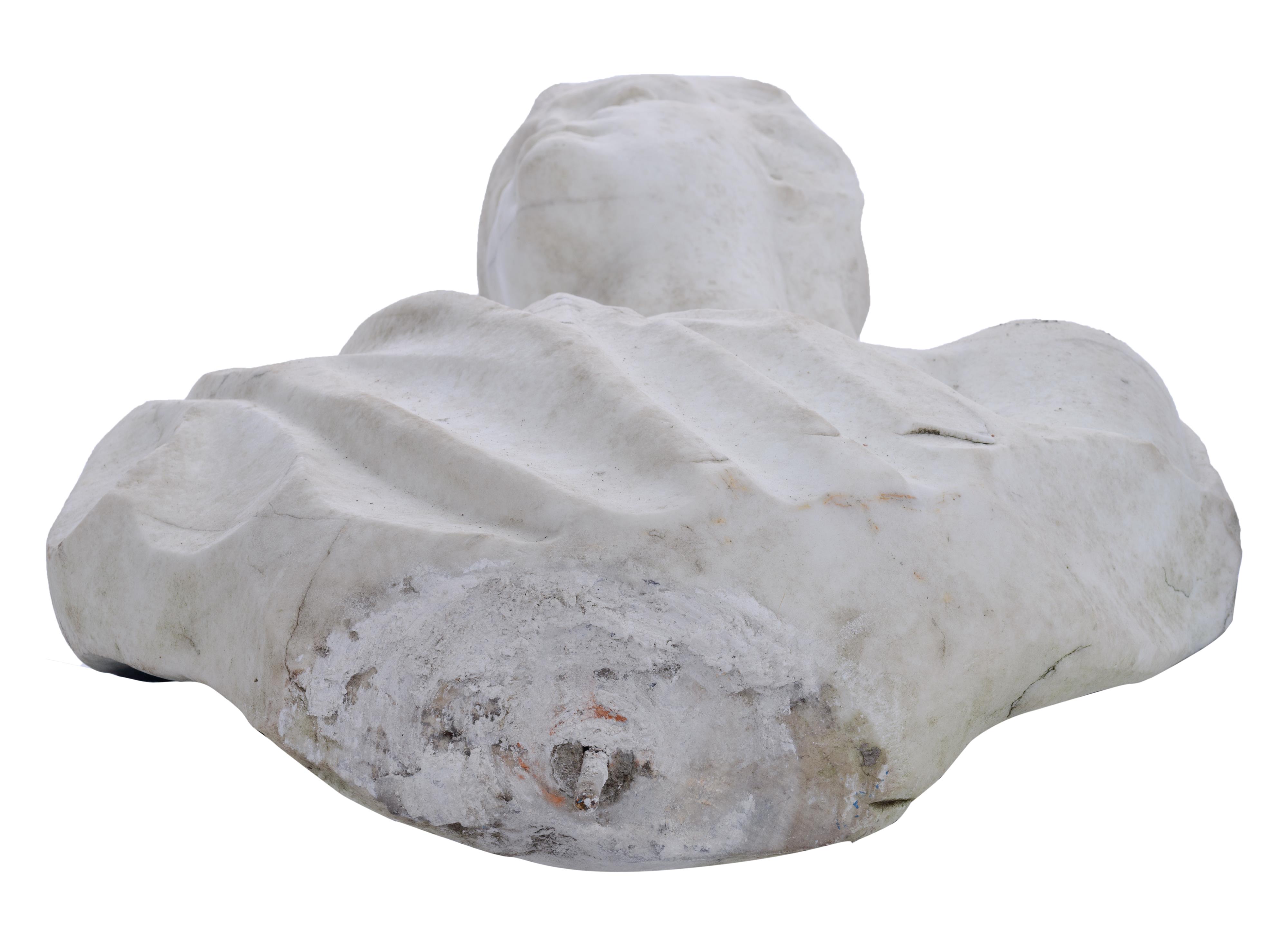 The Carrara marble bust of a woman, 17th/18thC, H 75 - W 55 cm - Image 5 of 13