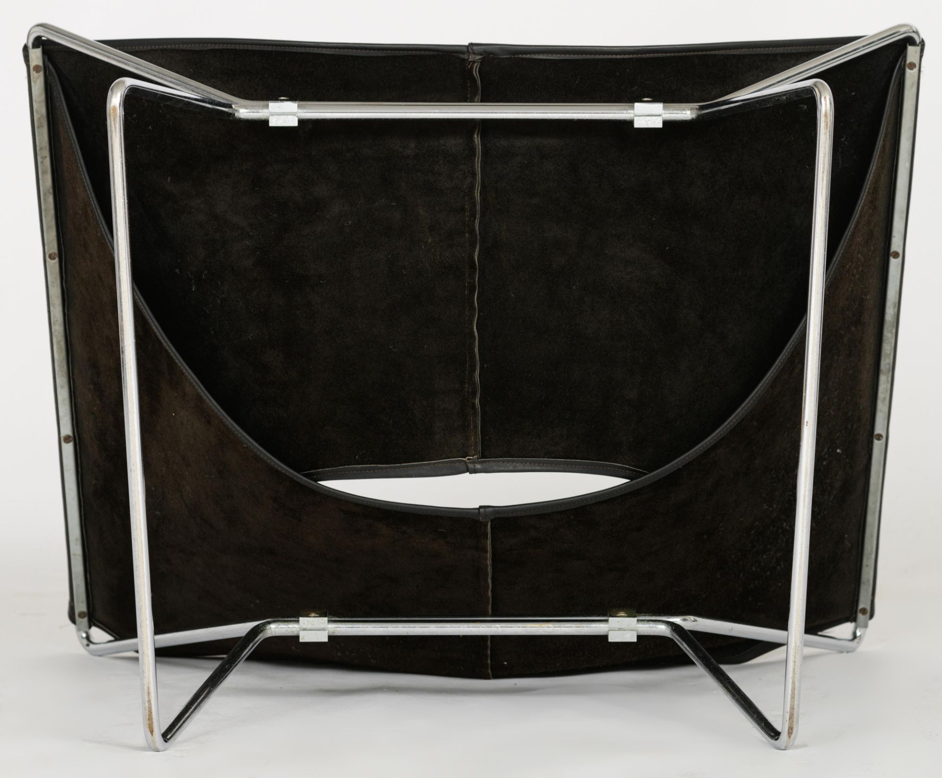 An AP-14 'butterfly' chair by Pierre Paulin for Polak, 1954, H 68,5 - W 77 - D 72 cm - Image 6 of 7