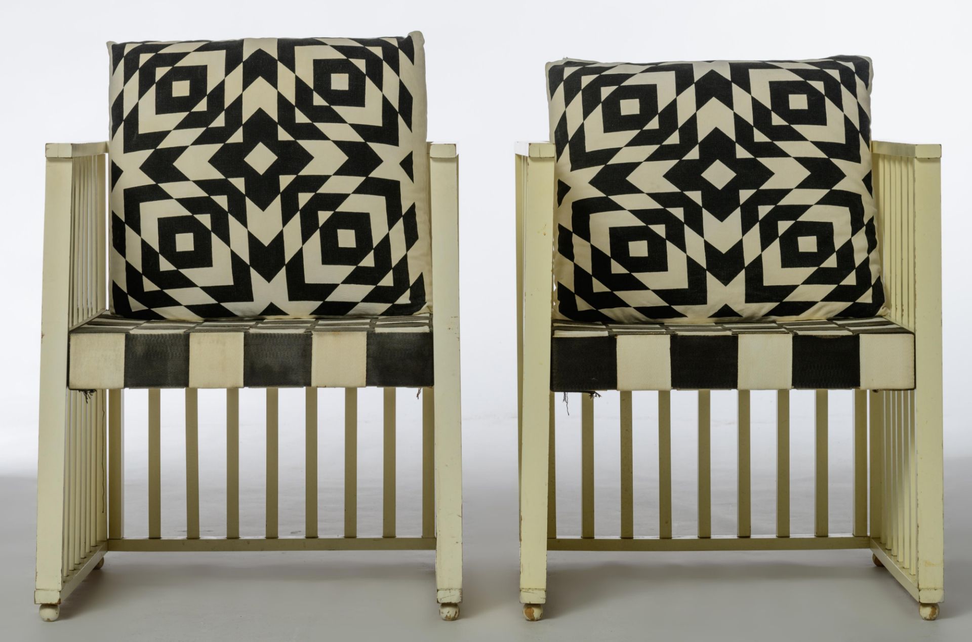 A pair of Wiener Werkstatte 'Purkersdorf' armchairs by Jozef Hoffmann and Koloman Moser, H 70 - W 62 - Image 2 of 13