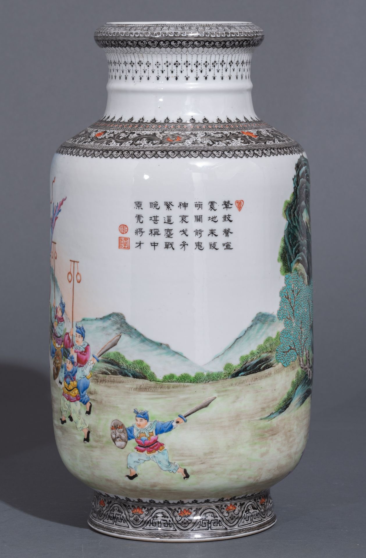 A Chinese 'xin fencai' vase, with Qianlong mark, 20thC, H 40 cm - Image 3 of 10