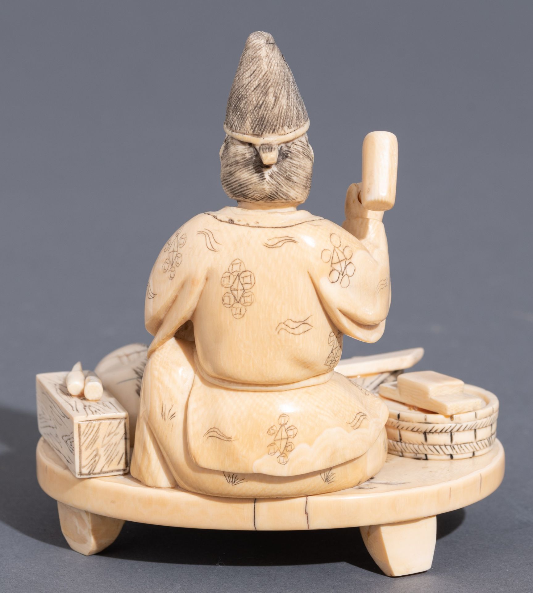 Two Japanese ivory okimono, H 12,3 cm - Weight about 345g - Image 4 of 10