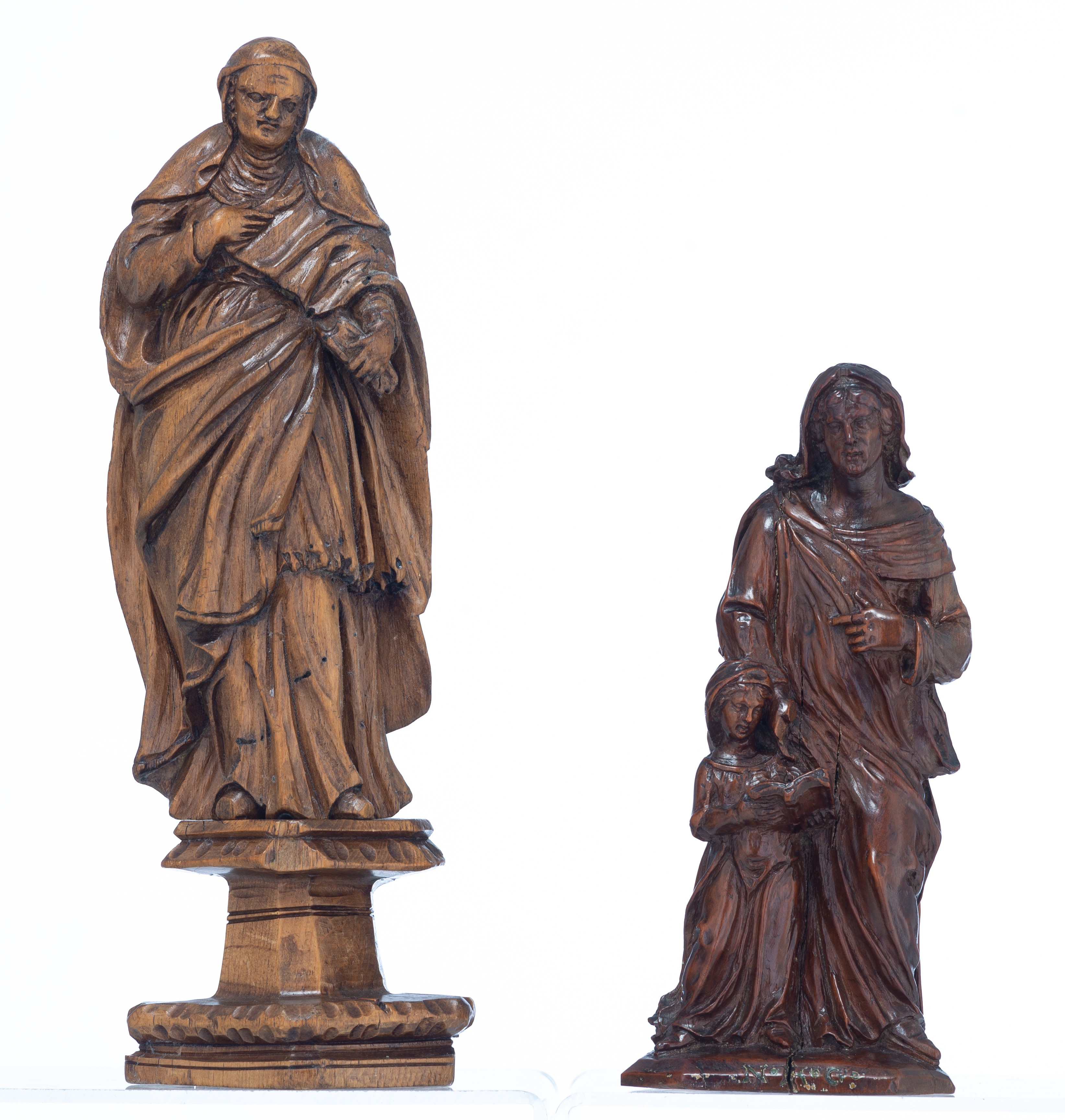 Two 17thC wooden sculptures, possibly Southern Netherlands, one a matching base, H - 21,6cm (without - Bild 2 aus 9