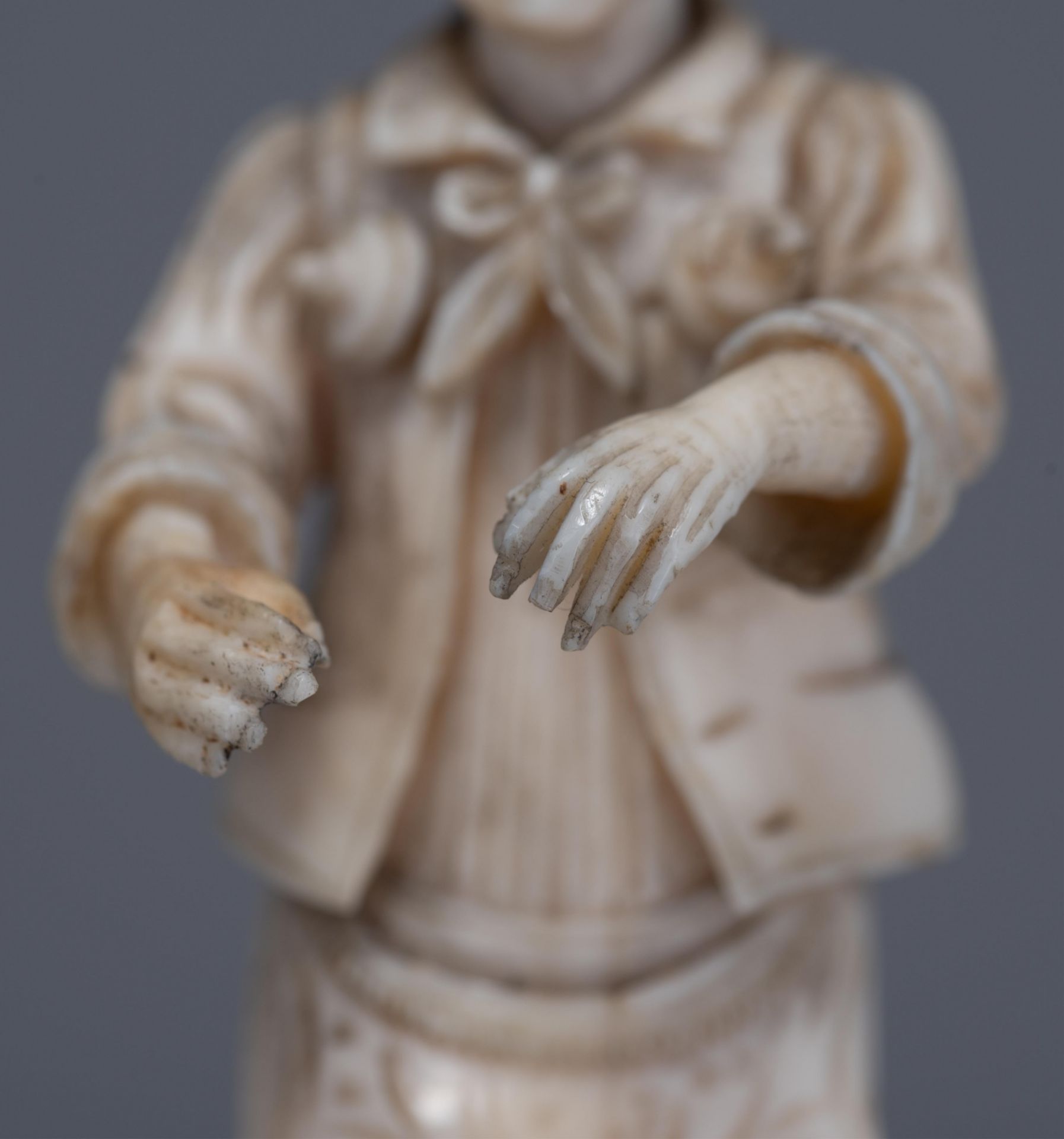 Four 19thC small Dieppe or Paris ivory figures, three on a wooden base, H 7,7 - 16,5 cm - Image 11 of 51