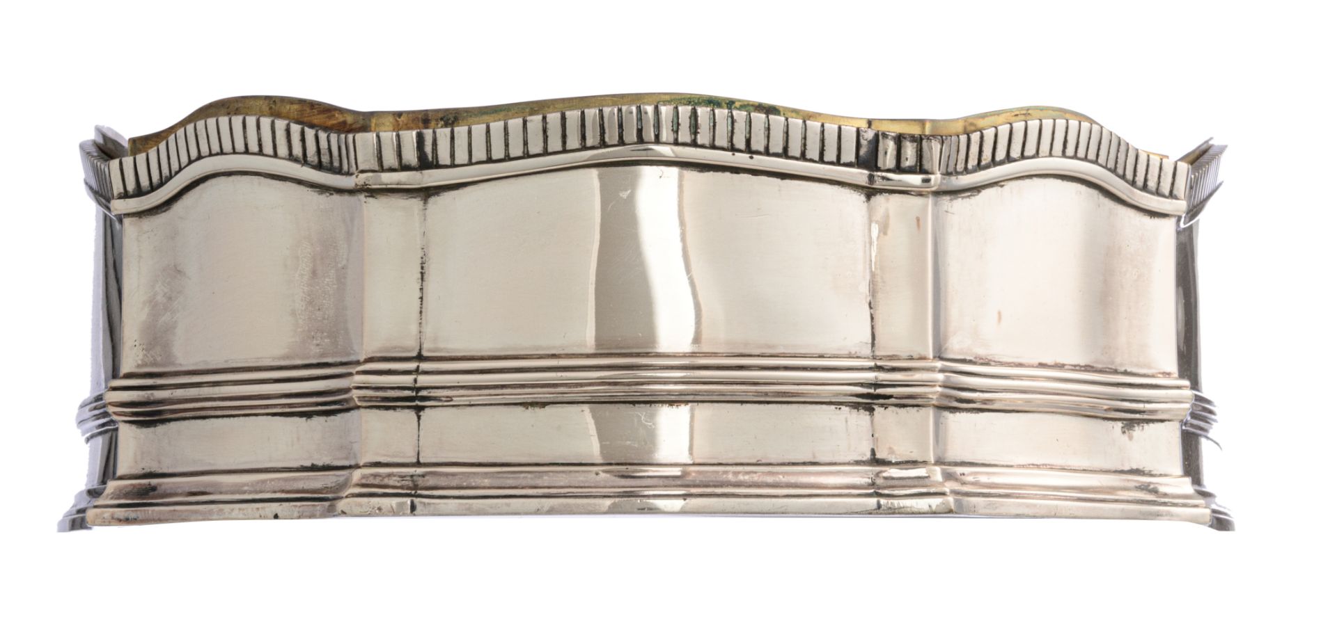 A Belgian silver centrepiece planter, W 40,5 cm - Weight silver c. 1.470 g. - Image 6 of 9