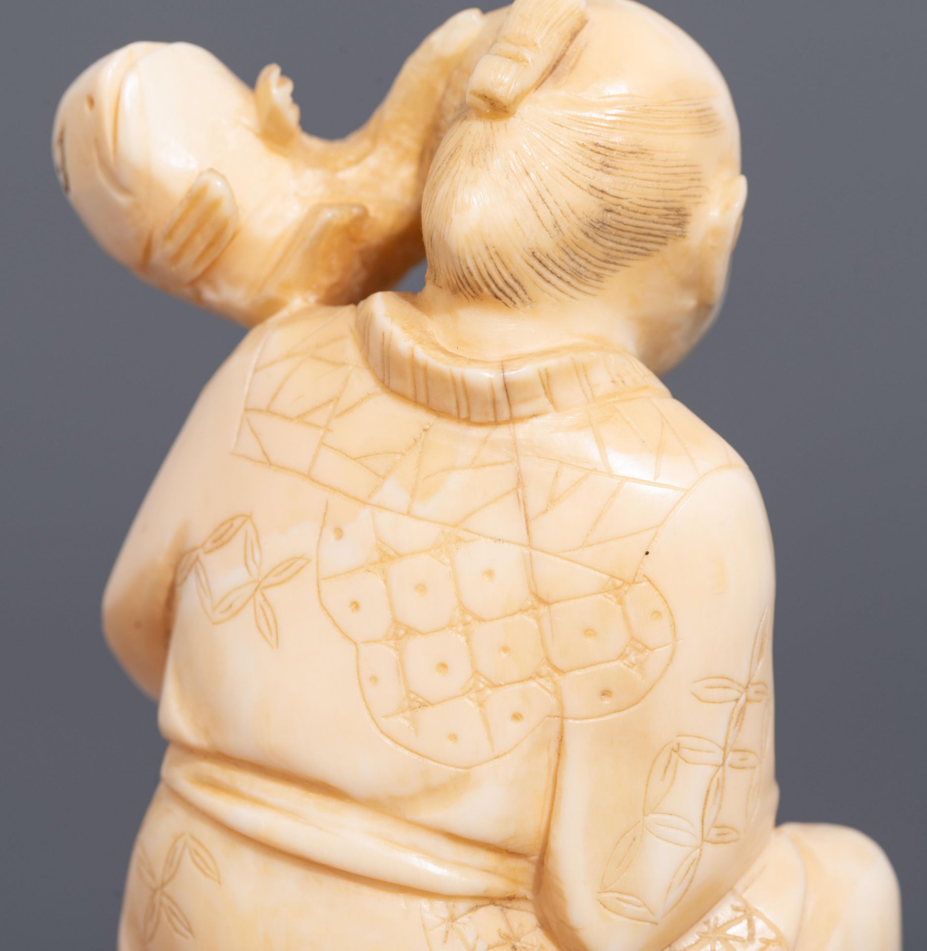 Three Japanese Taishô-period ivory okimono, H 10,6 - 15 - 16,7 cm / weight c. 95 - 240 - 250 g. - Image 10 of 18