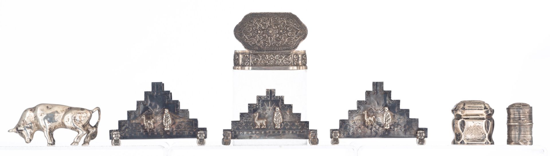 Various silver (800 > 935/000) 19th & 20thC 'Objets de vertu', toys, ornamental items, etc., the tot - Image 9 of 50