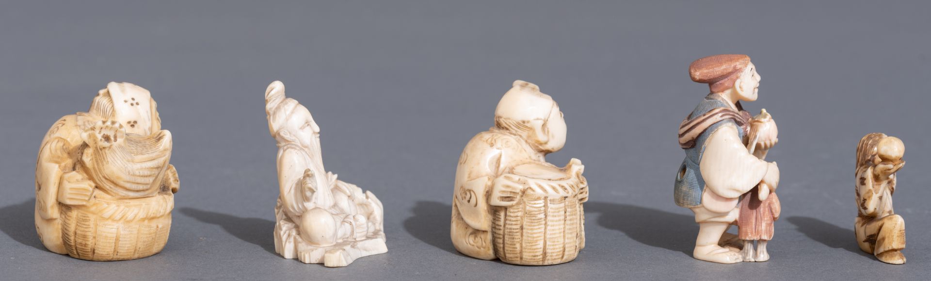 Nine various Japanese and Chinese 19th and early 20thC ivory netsuke and okimono, H 3 - 4 (x2) - 4,2 - Image 11 of 23