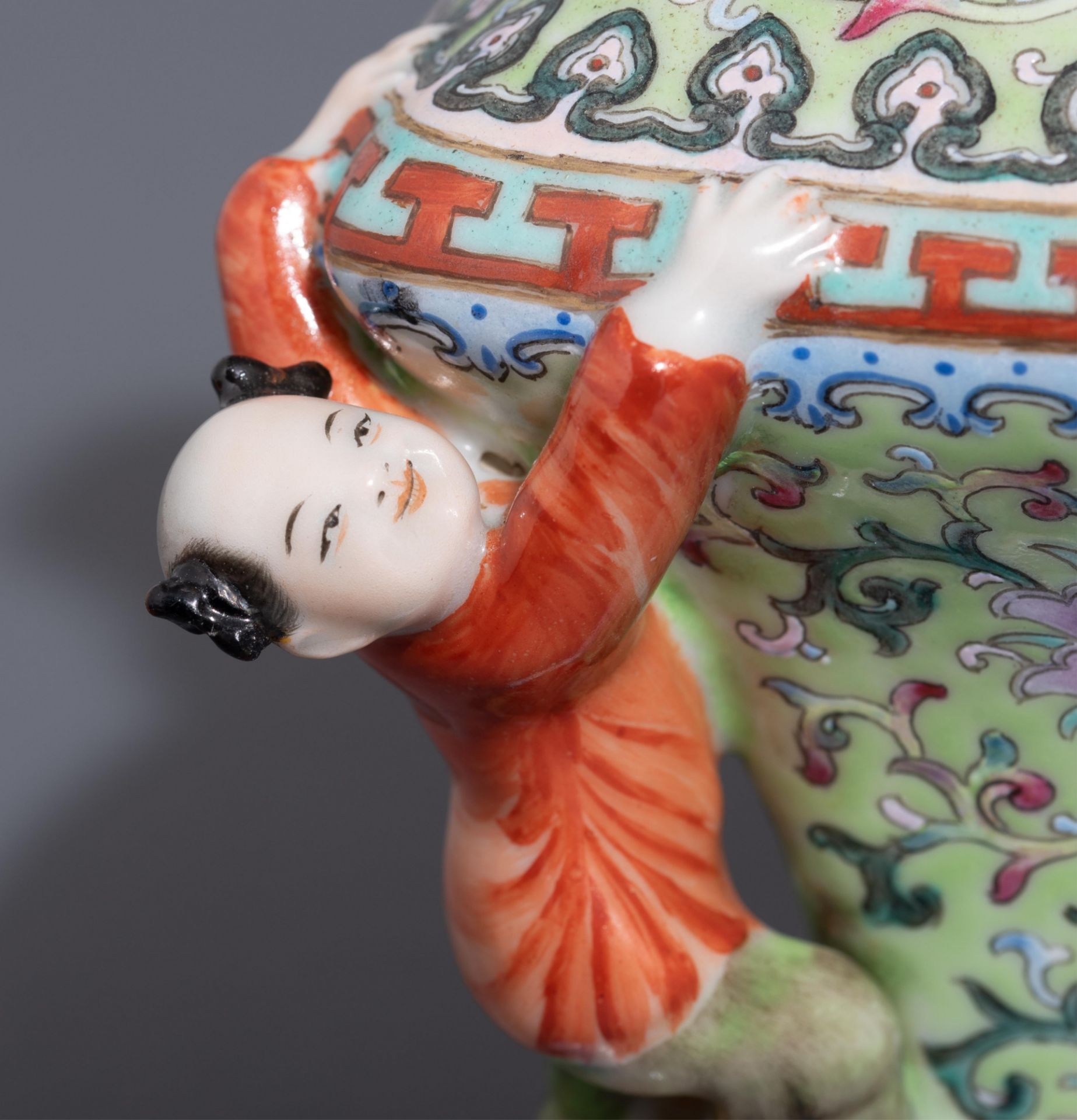 A Chinese famille rose rectangular baluster 'five boys' vase, with a Jiaqing mark, 20thC, H 18,5 cm - Image 7 of 9