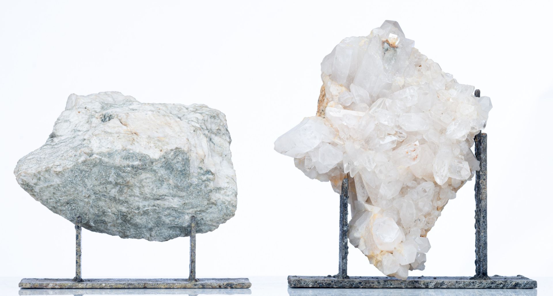 Two semi-precious stones presented on a metal base by Pia Manu, H 25,5 - 34 cm - Image 2 of 5