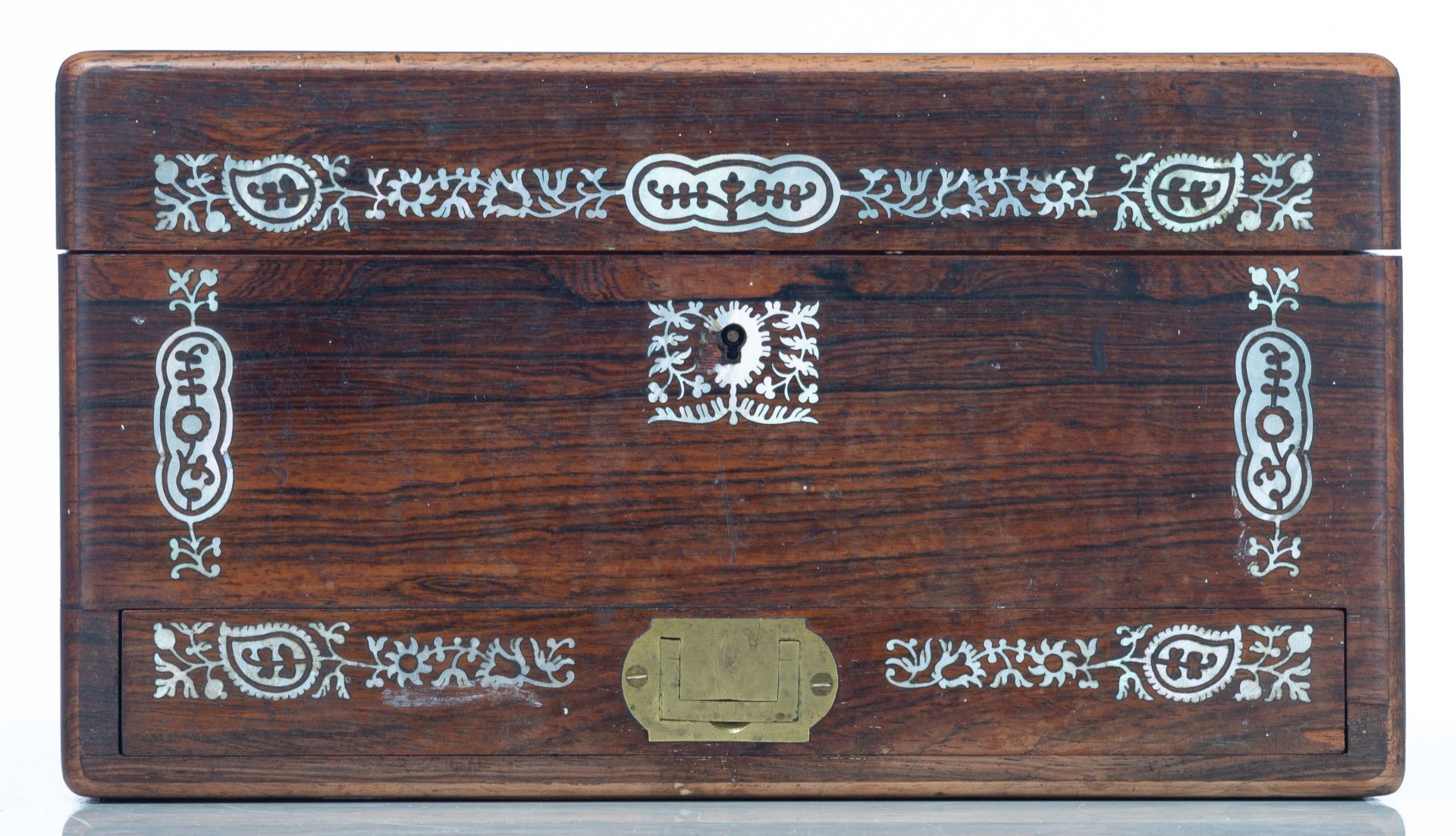 A Victorian rosewood and mother-of-pearl inlaid ladies vanity box, H 17 - W 30,5 - D 23 cm - Image 2 of 15