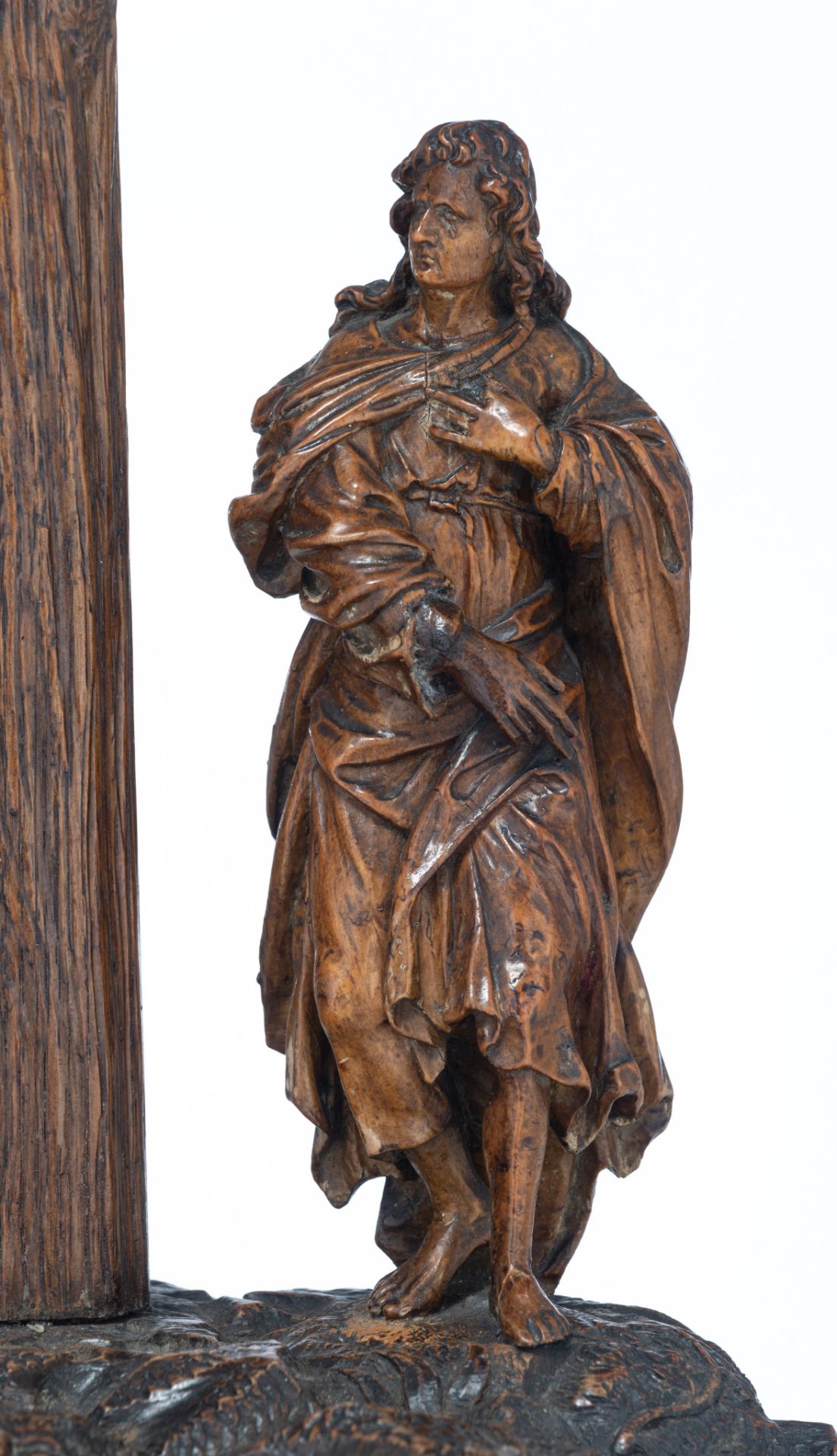 A finely carved walnut Golgotha, Southern Netherlands, 17thC, H 65 - W 28 cm - Image 6 of 11
