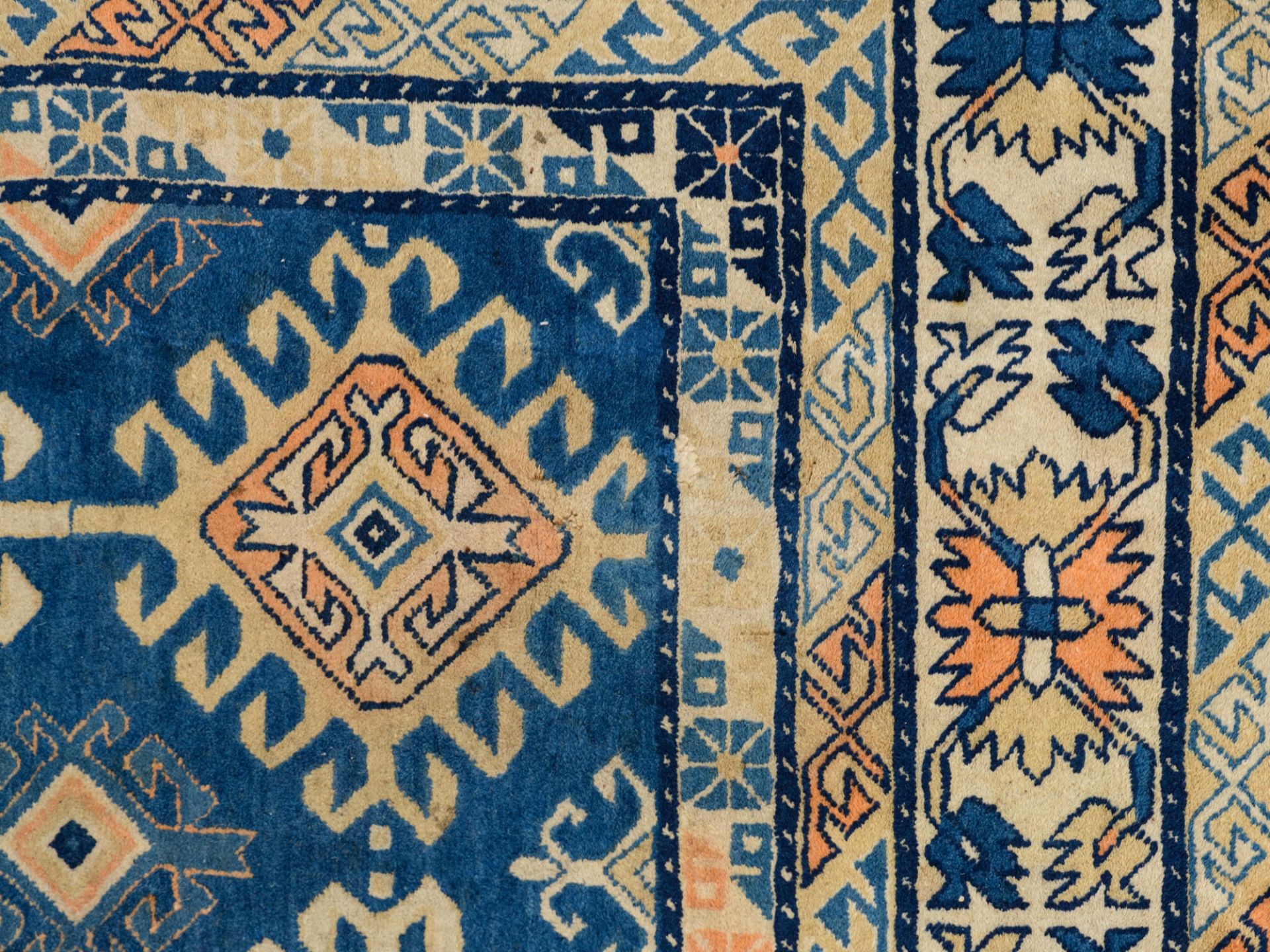 An Oriental carpet, Uzbek inspired design, wool on wool, ca 1940, 276 x 351 cm - Image 7 of 10