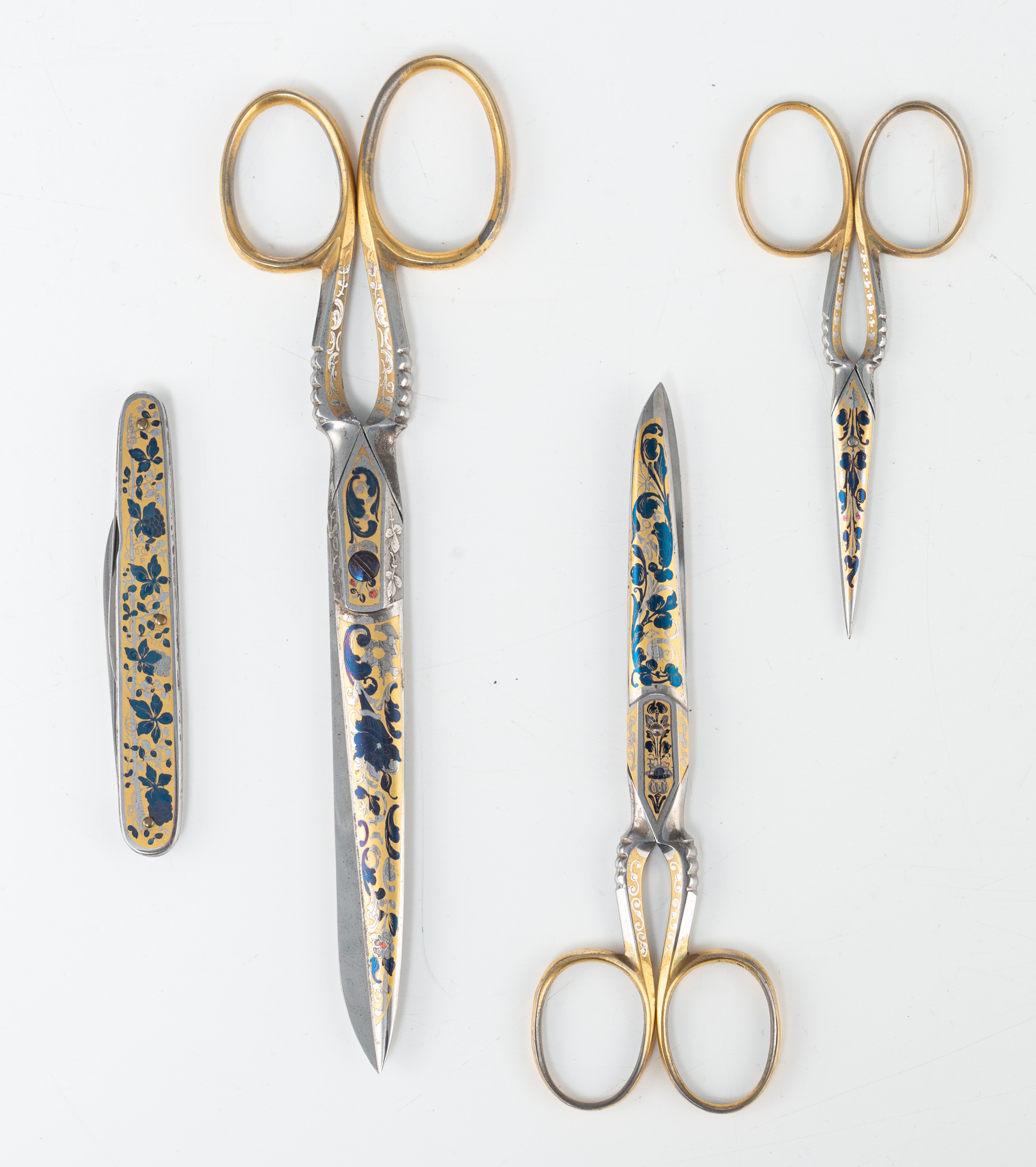 A set of floral damascening scissors and pocket knife, by 'Eskilstunamagasinet, Stockholm' - Image 7 of 9