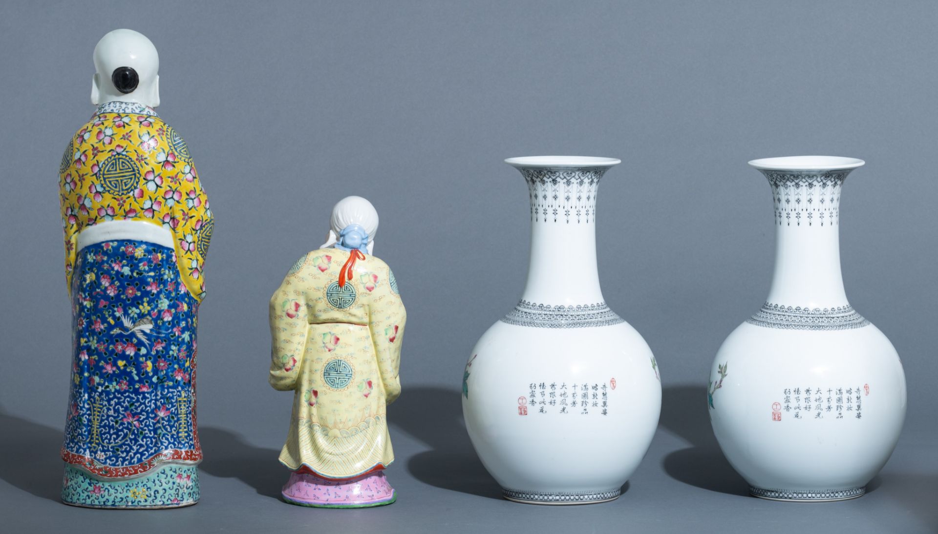 A collection of Chinese vases and figures, 20thC, Tallest H 47 cm - Image 4 of 17