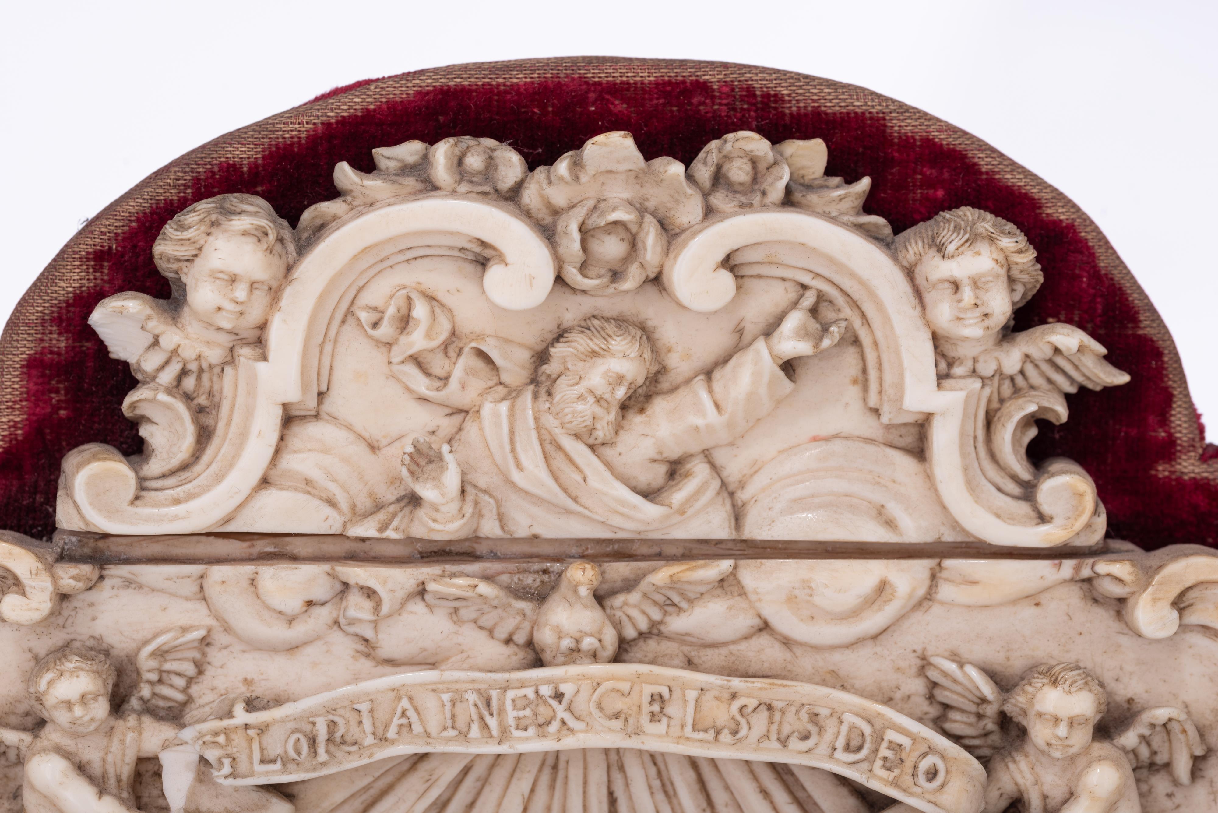 A 17th/18thC ivory group depicting the Nativity of Christ, H 11,5 cm - W 16 cm - Bild 3 aus 12