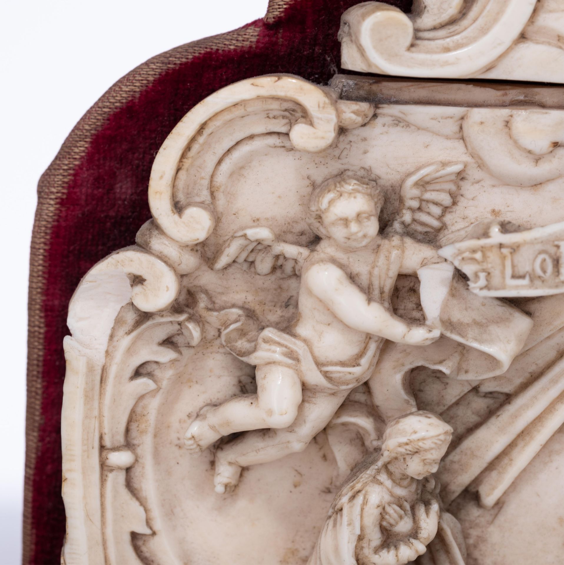 A 17th/18thC ivory group depicting the Nativity of Christ, H 11,5 cm - W 16 cm - Image 7 of 12