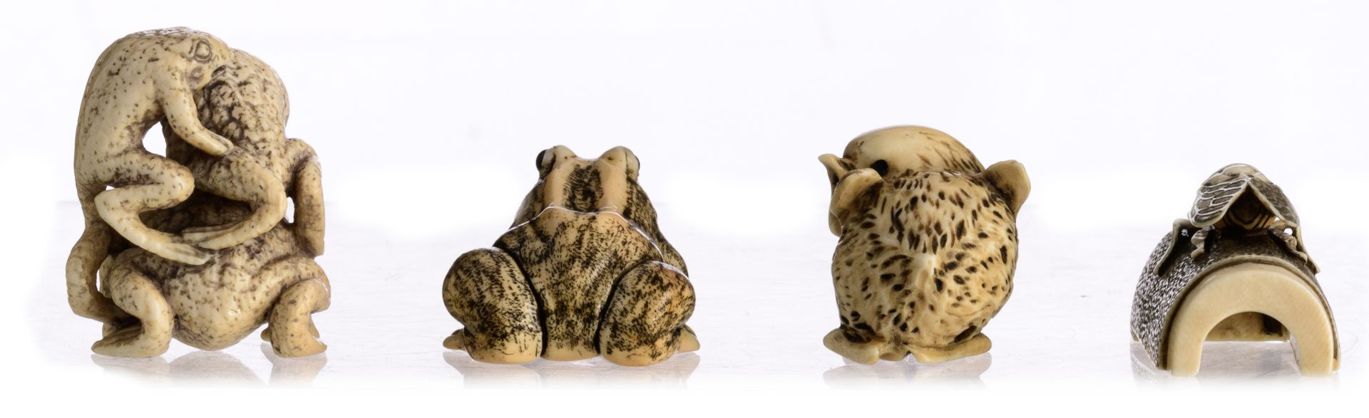 Four Japanese late Edo - early Meiji ivory netsuke depicting various animals - Image 2 of 18