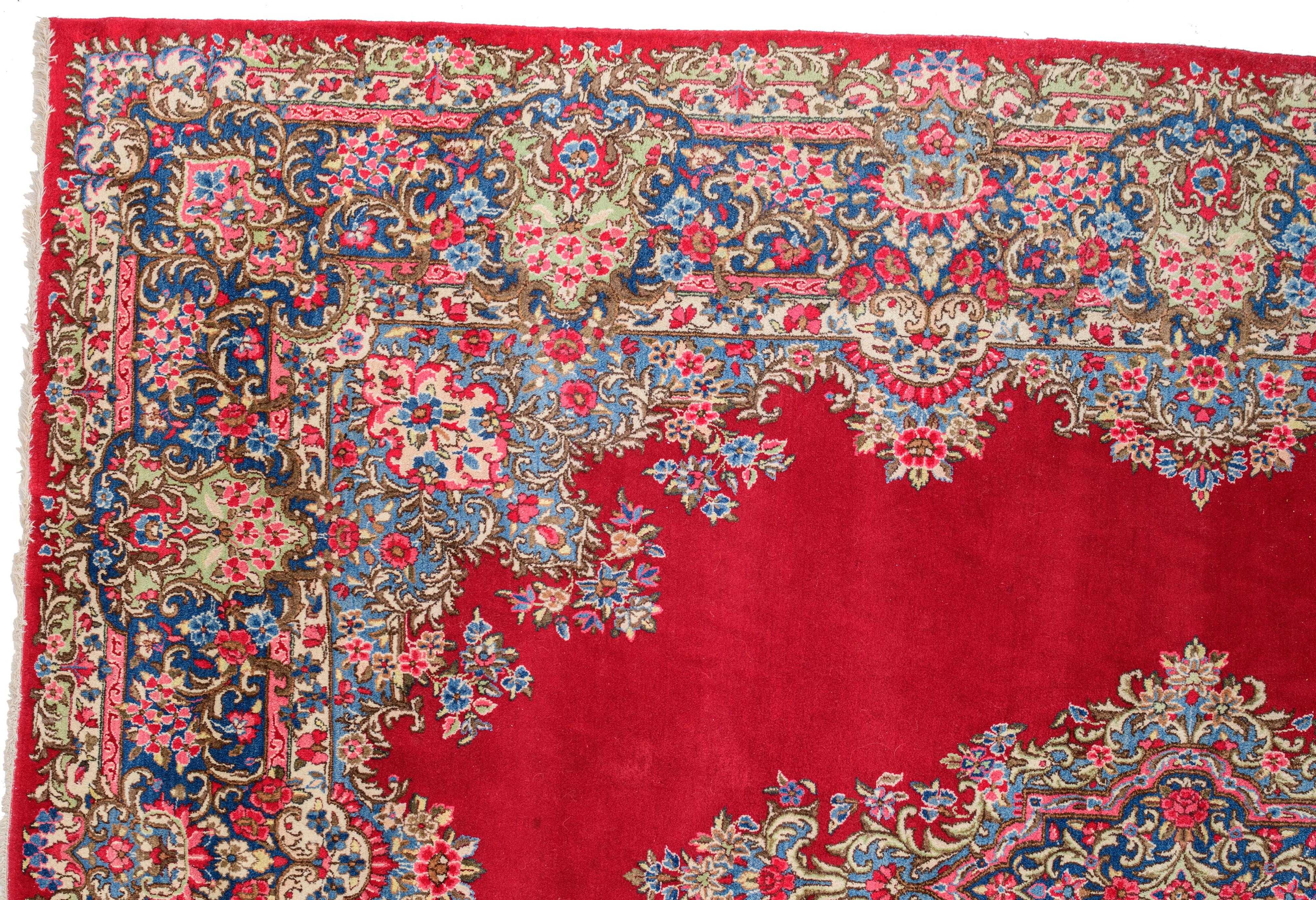 An Oriental Kirman rug, 296 x 395 cm - Image 6 of 10