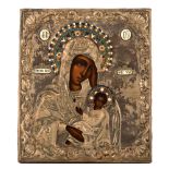 An Eastern European icon depicting the Holy Mother and Child, 27 x 31,5 cm