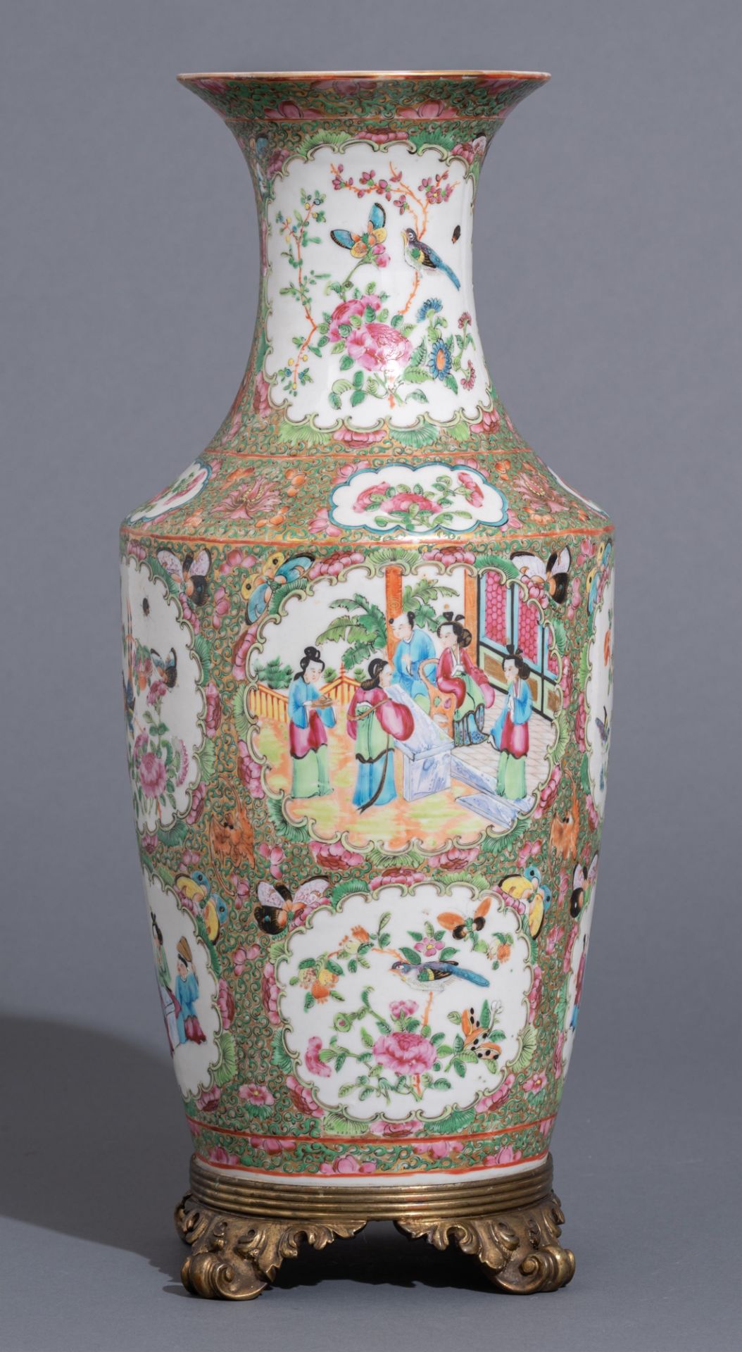 A collection of Chinese and Japanese porcelain items, 18th / 19th / 20thC, H 4 - 47 - ø 10,5 - 23 cm - Image 3 of 19