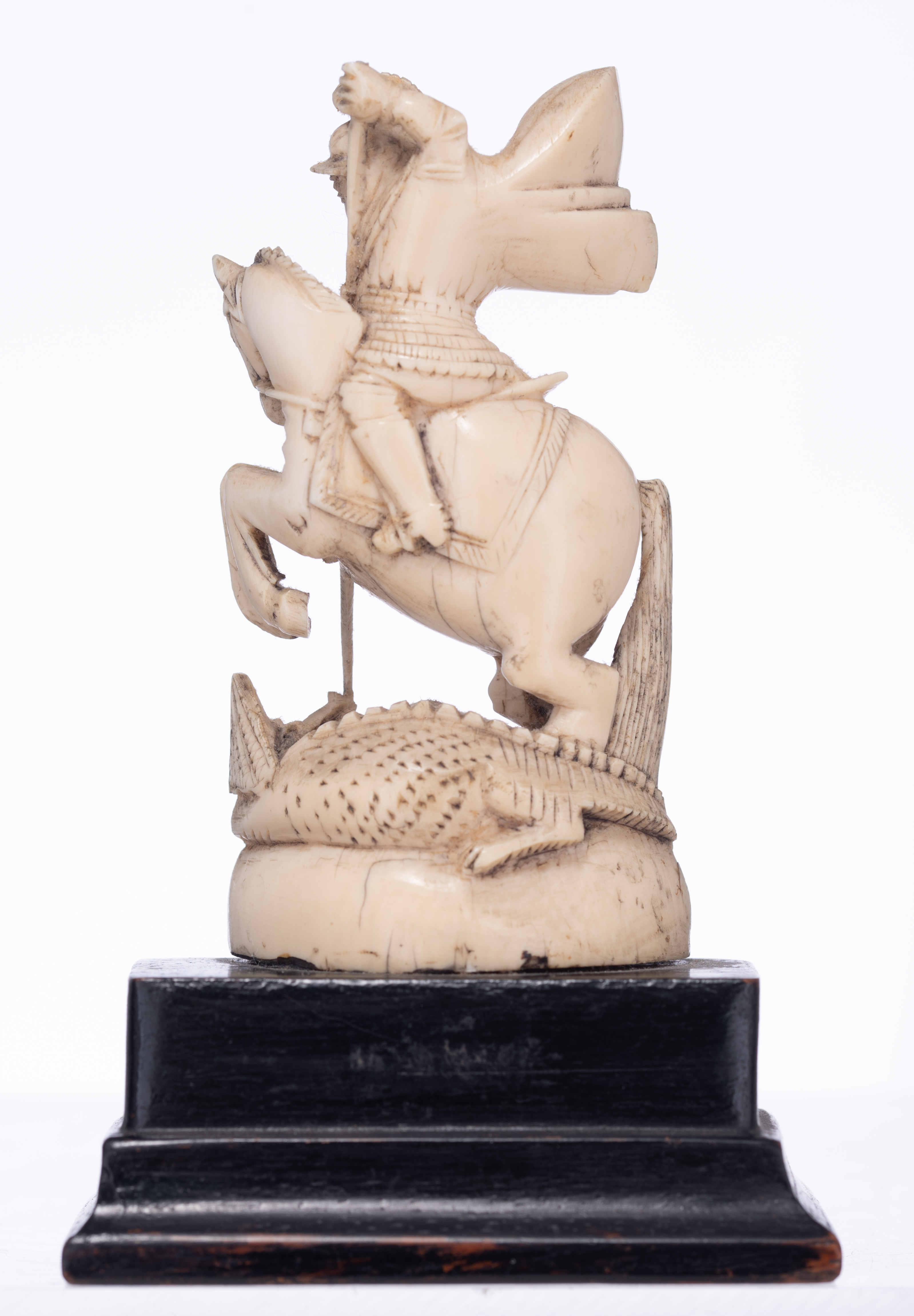 Four 19thC small Dieppe or Paris ivory figures, three on a wooden base, H 7,7 - 16,5 cm - Bild 34 aus 51