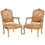 A pair of Louis XV style armchairs, H 101 cm