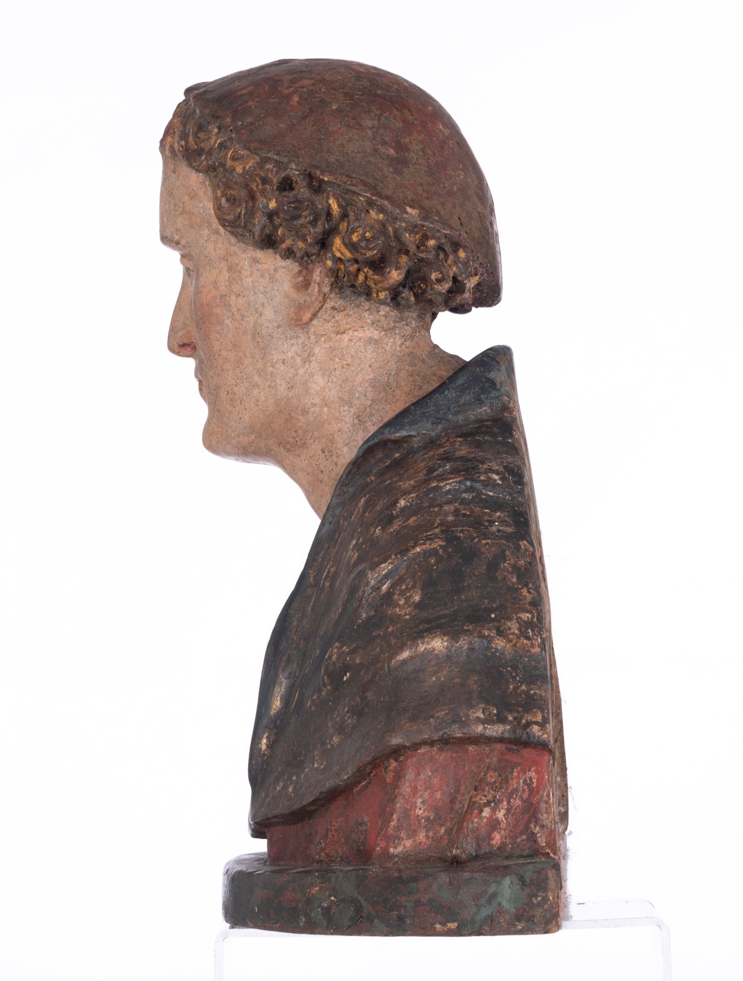 An exceptional Italian Renaissance bust of a man, 16thC, H 39,5 -W 42 cm - Image 2 of 6