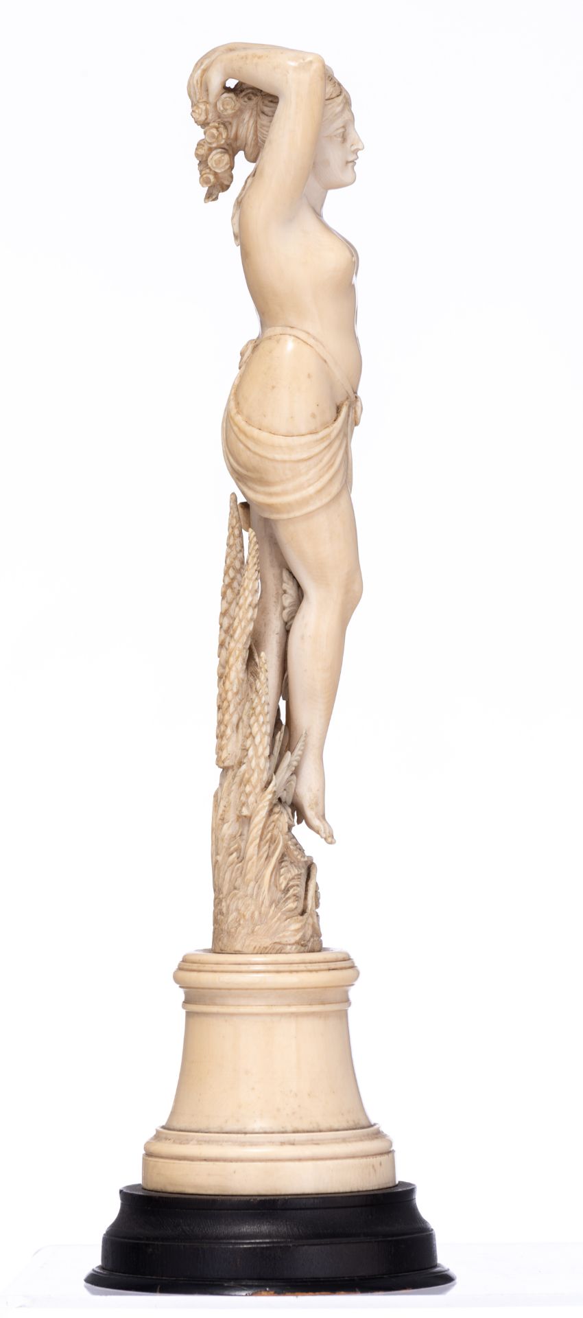 A 19thC Dieppe or Paris ivory standing female nude depicting Flora, H (wooden base incl.) 38,8 cm - - Image 3 of 10