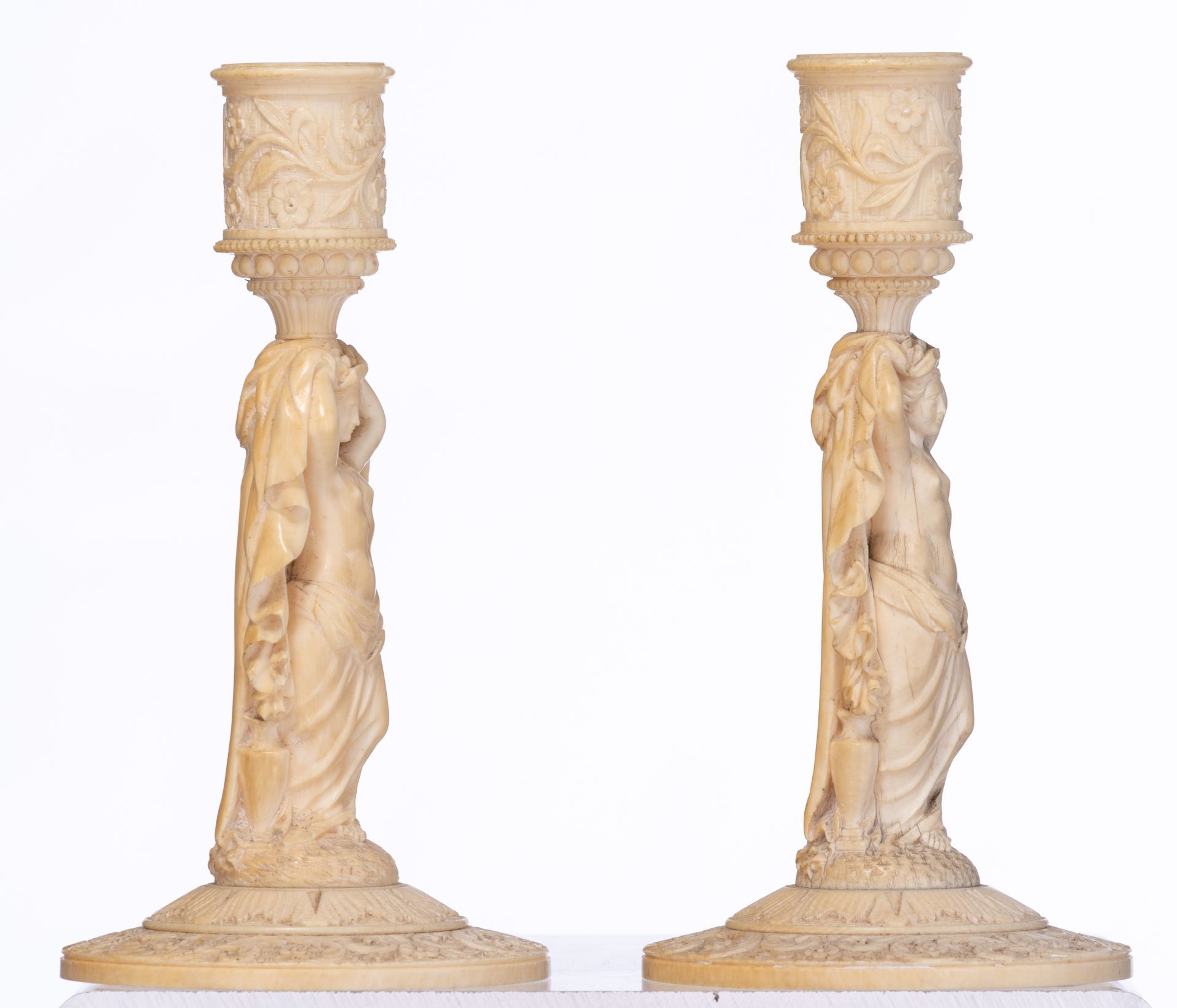 A pair of 19thC Dieppe or Paris ivory candlesticks and a ditto tazza, H 17,2 - 17,4 cm - Image 5 of 32