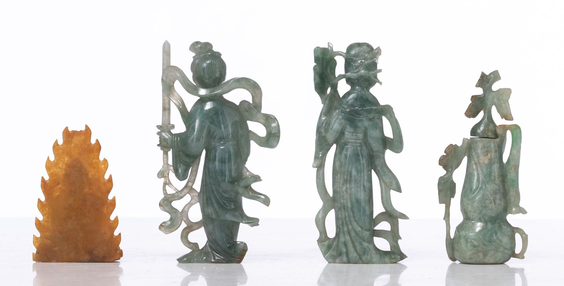 A collection of Chinese semi-precious stone figures, some late Qing,Tallest H 19,5 cm - Image 7 of 14