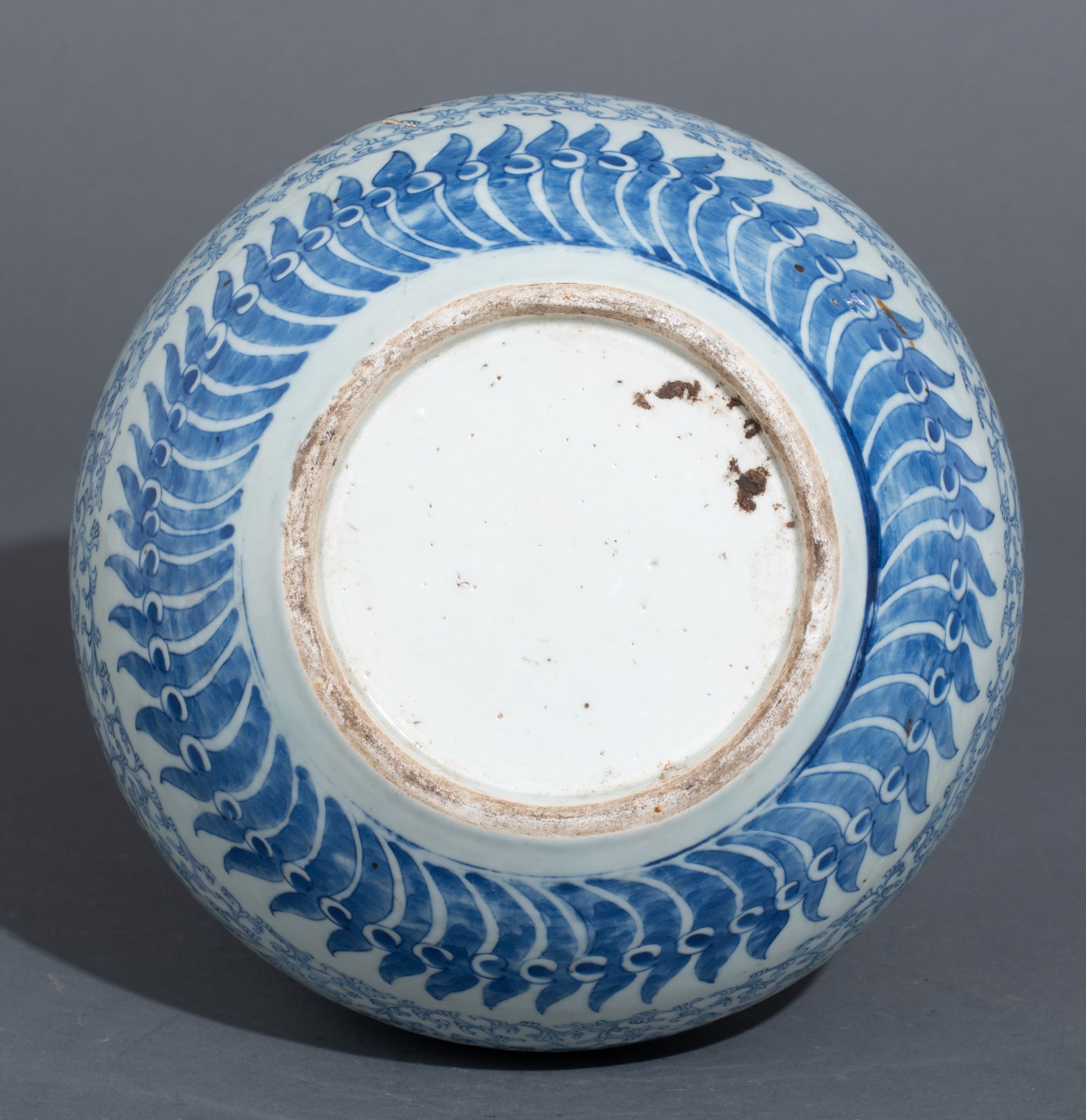 A Chinese blue and white 'Double Xi-sign' bottle vase, early 20thC, H 41 cm - Image 5 of 6