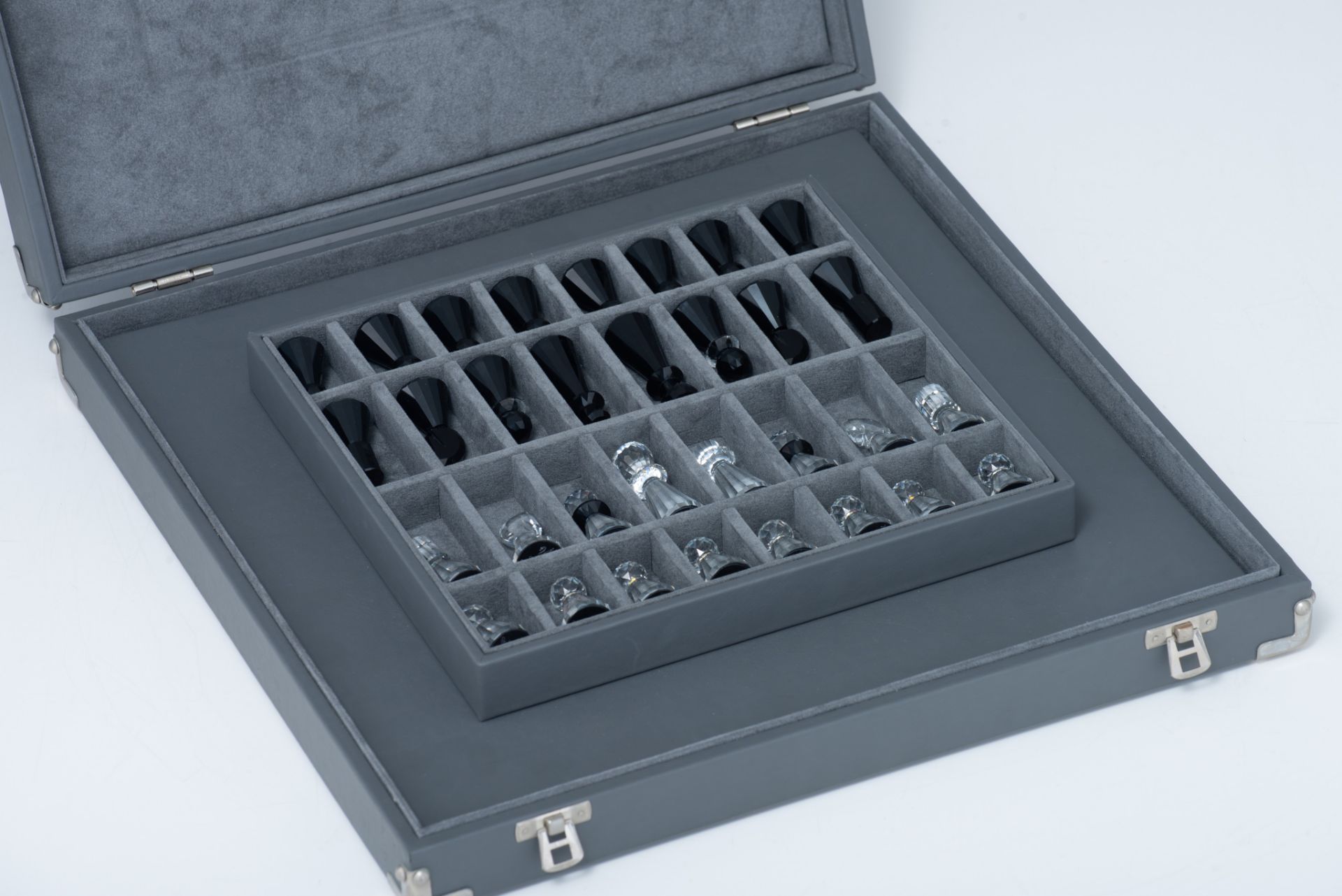 A Swarovski silver crystal chess set in a luxurious box - Image 16 of 17