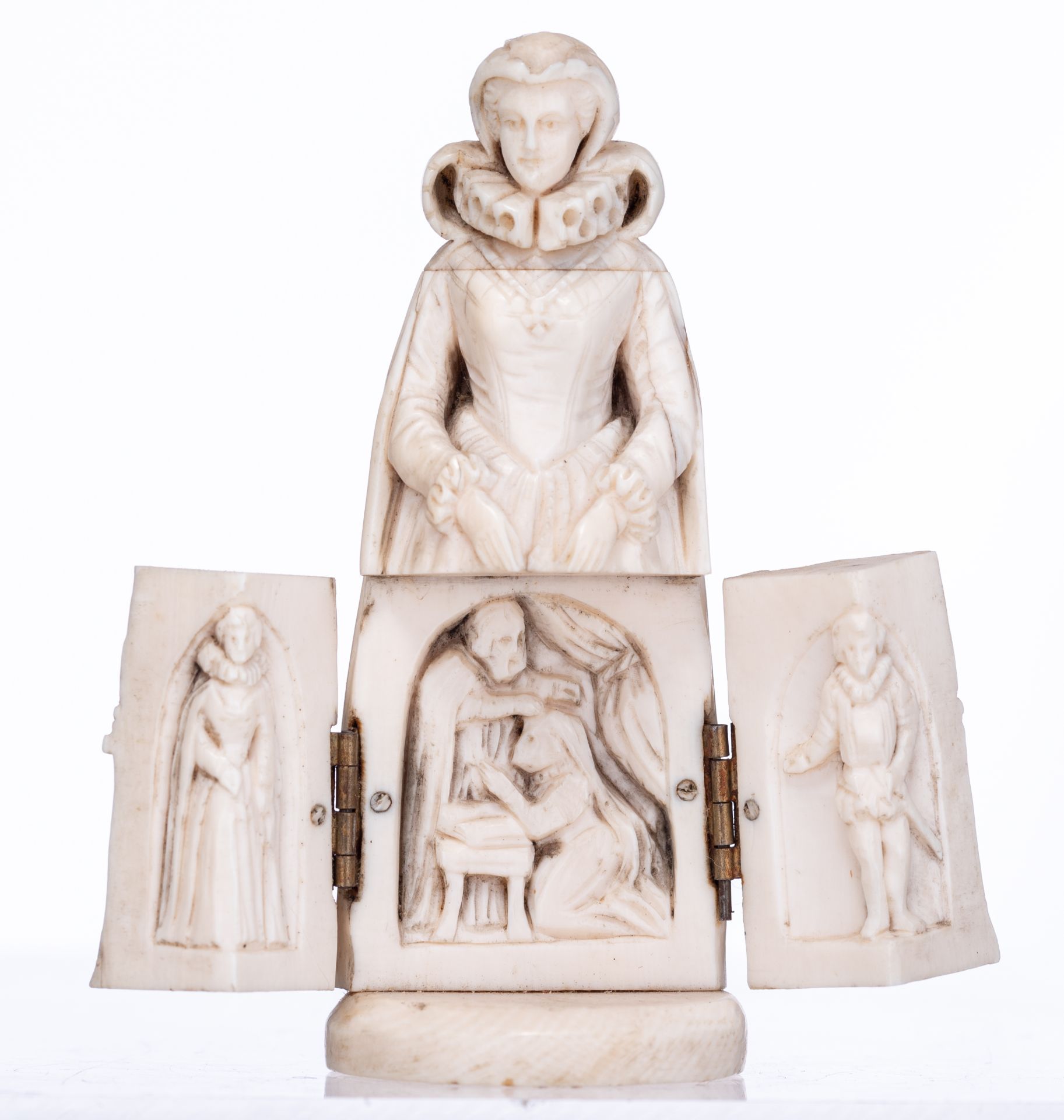 Four 19thC small Dieppe or Paris ivory figures, three on a wooden base, H 7,7 - 16,5 cm - Image 25 of 51