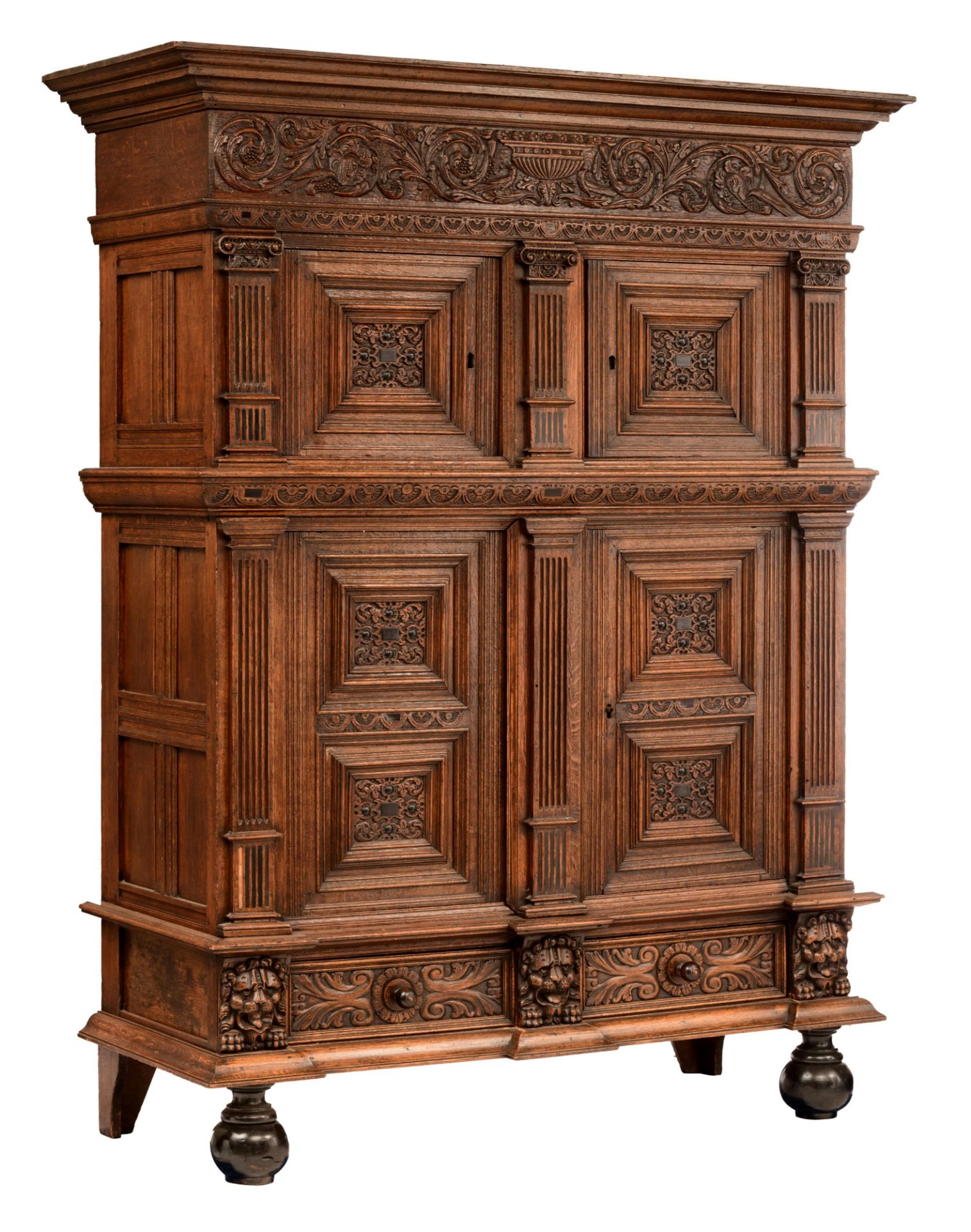 A Dutch-Zeelandic oak four-doors pillar cupboard, 17thC, H 210 - W 162 - D 61 cm