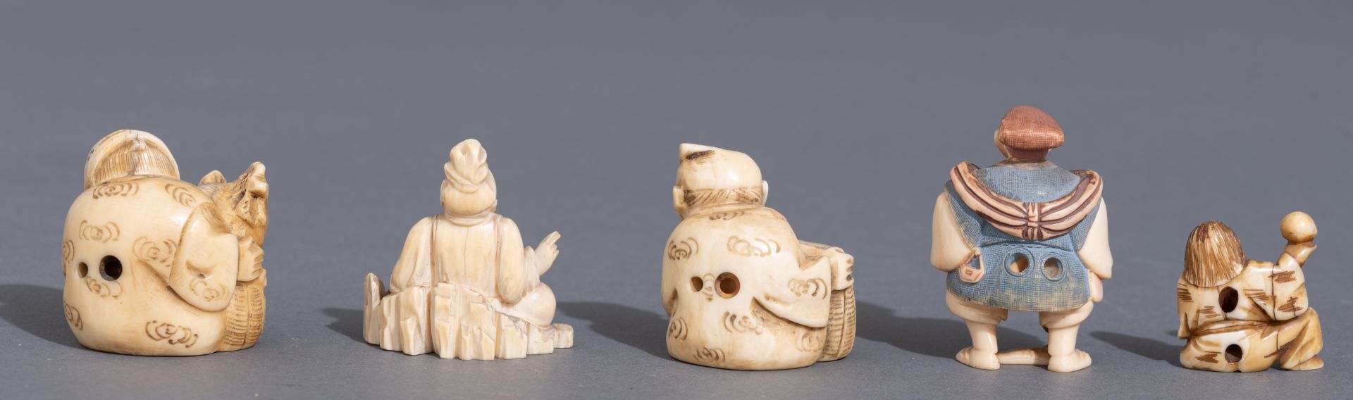 Nine various Japanese and Chinese 19th and early 20thC ivory netsuke and okimono, H 3 - 4 (x2) - 4,2 - Image 10 of 23