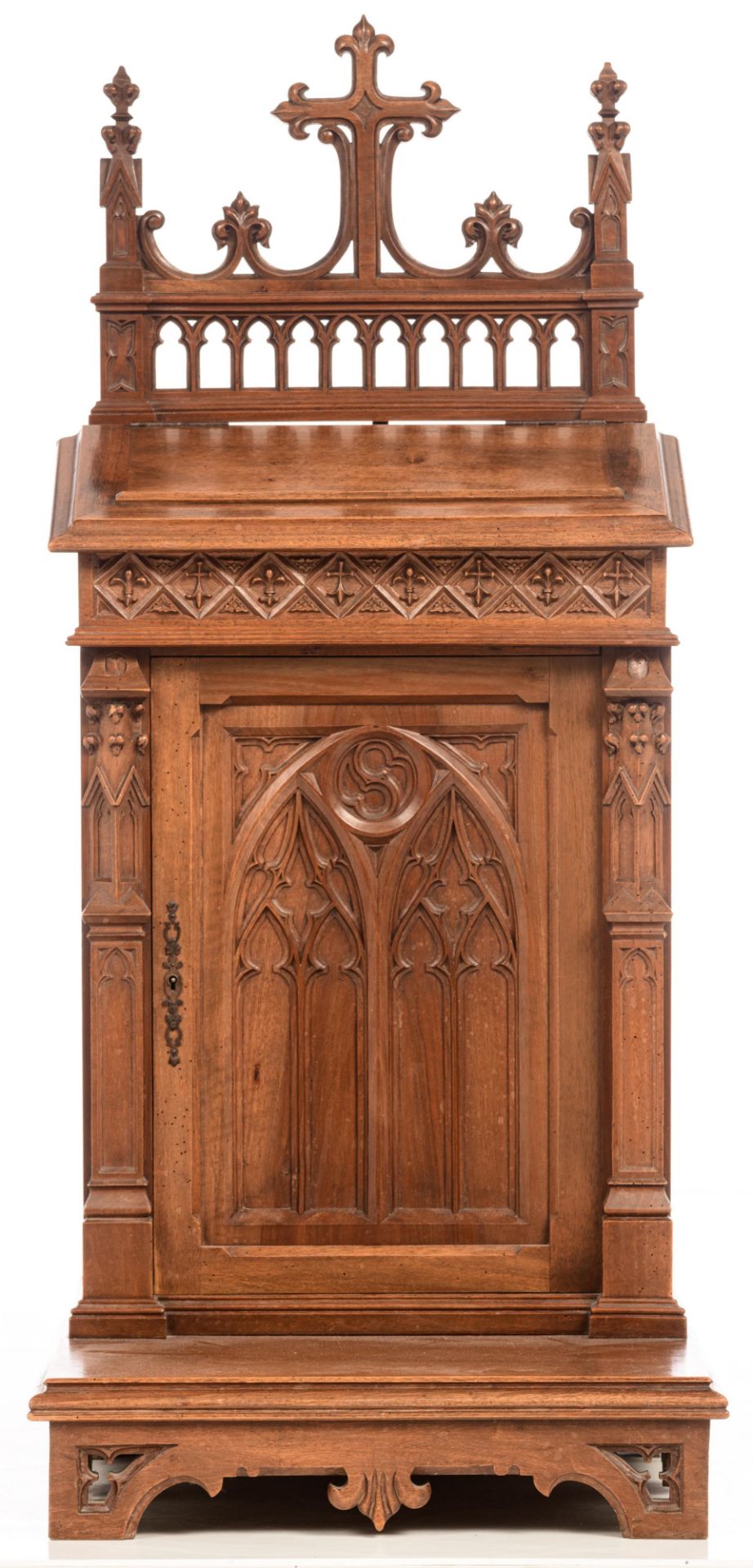 A Gothic revival walnut and oak prayers bench, H 116 - W 52 - D 56 cm - Image 2 of 10