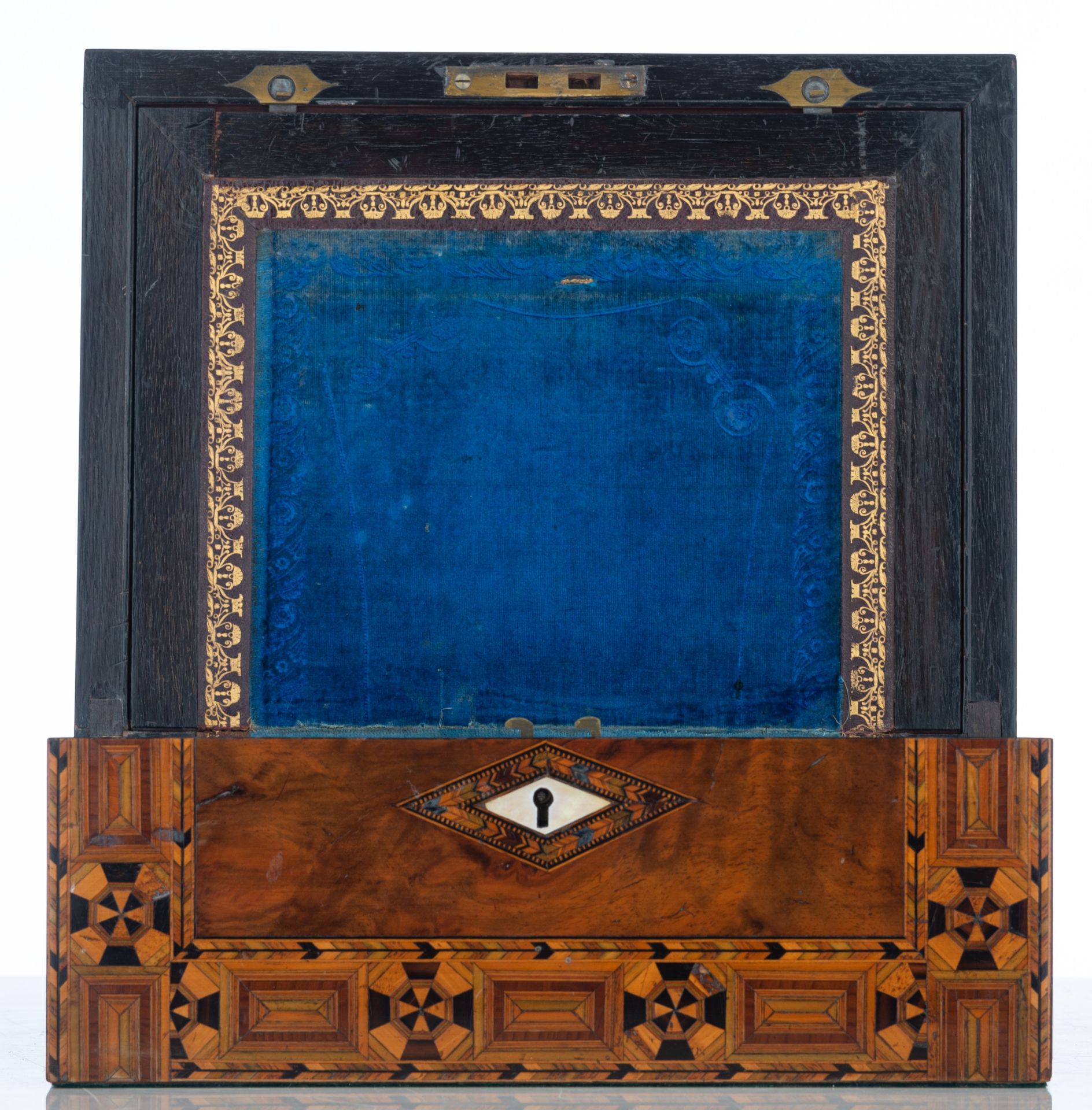 A fine marquetry decorated writing box 'Ecritoire', H 15,5 - W 30 - D 23,5 cm - Image 8 of 17