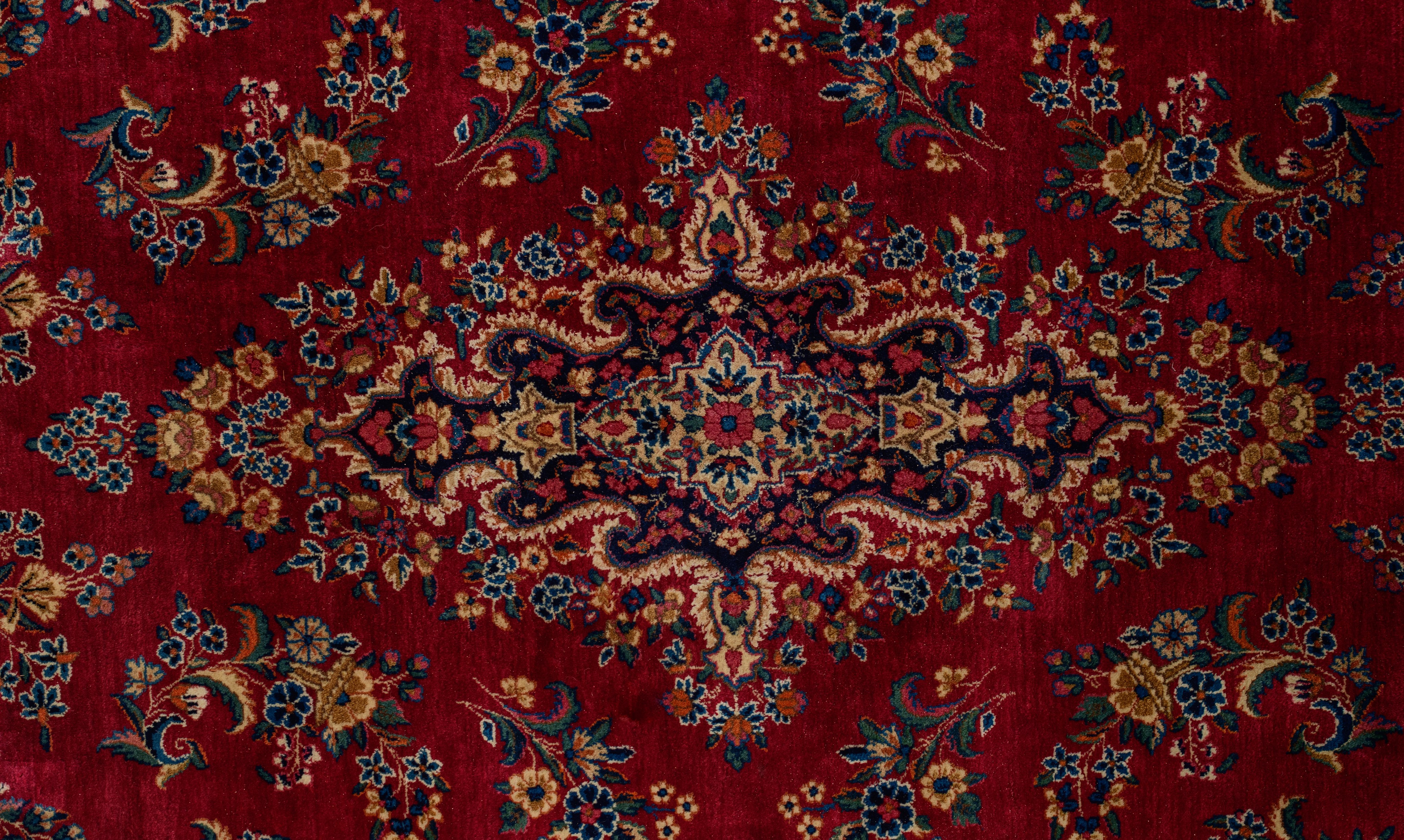 A large Oriental woollen rug, floral decorated, signed, 360 x 260 cm - Image 6 of 9