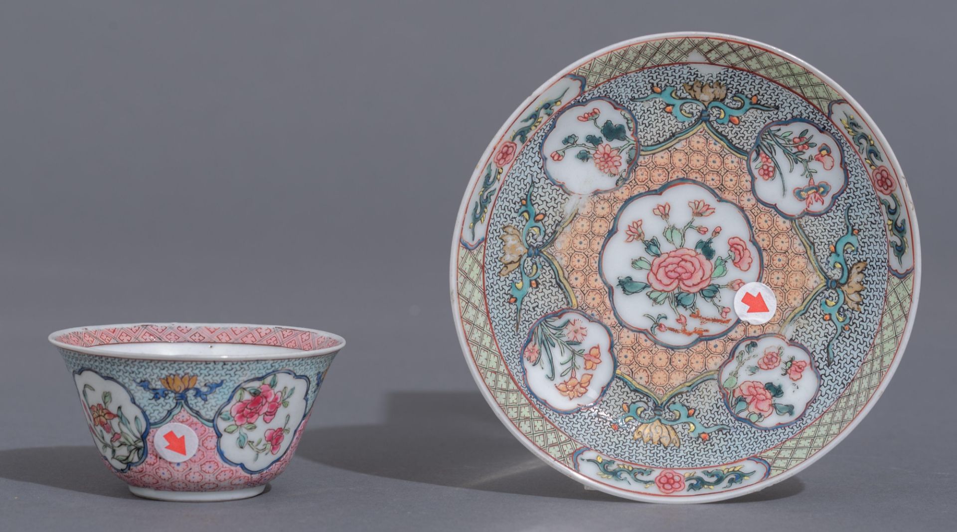 A set of Chinese famille rose 'peony' cup and saucer, Yongzheng period, ø 10,8 cm - Image 2 of 14