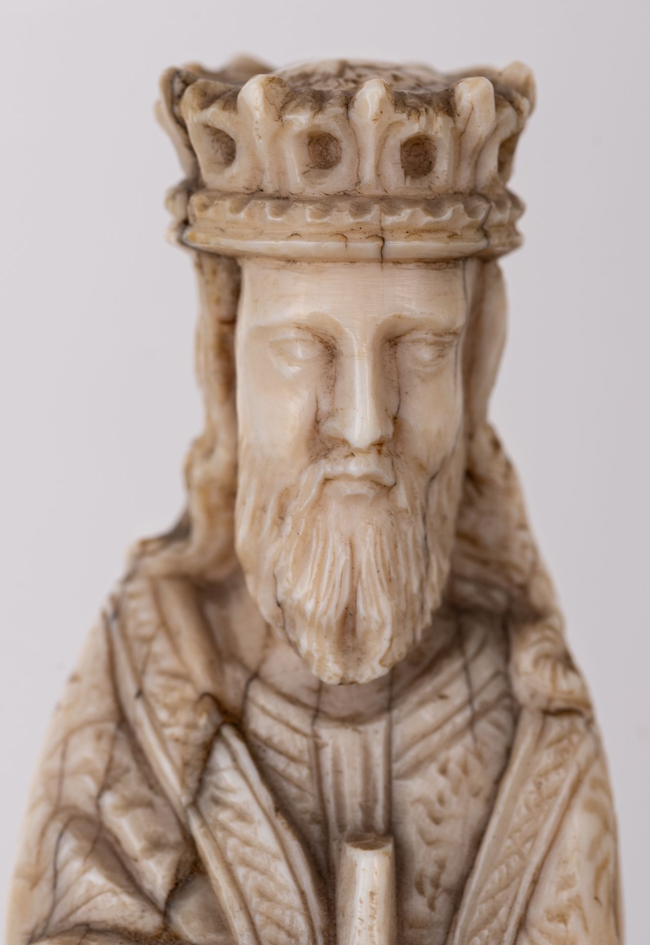 A rare series of twelve ivory profile portraits of Roman emperors, late 18thC / early 19thC, H 7,2 - - Image 34 of 36