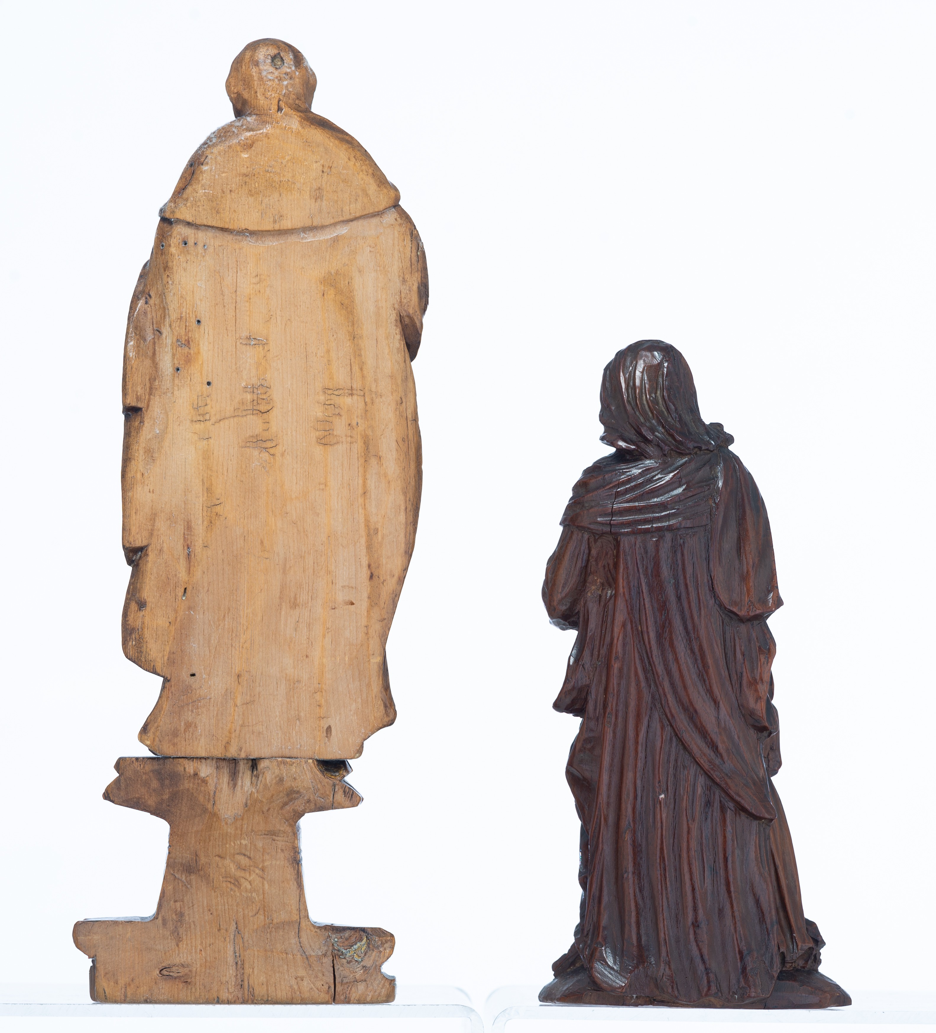 Two 17thC wooden sculptures, possibly Southern Netherlands, one a matching base, H - 21,6cm (without - Bild 3 aus 9