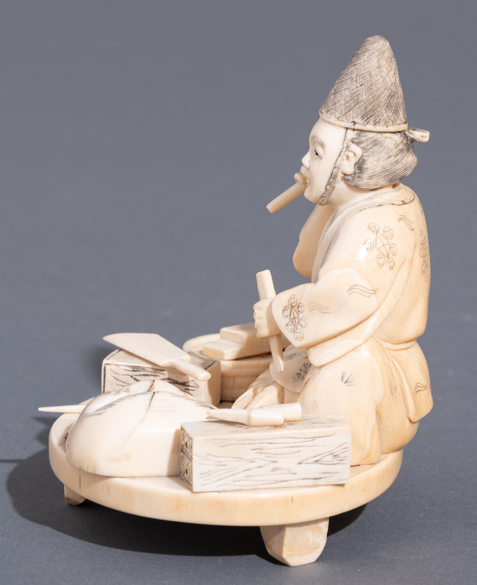 Two Japanese ivory okimono, H 12,3 cm - Weight about 345g - Image 3 of 10