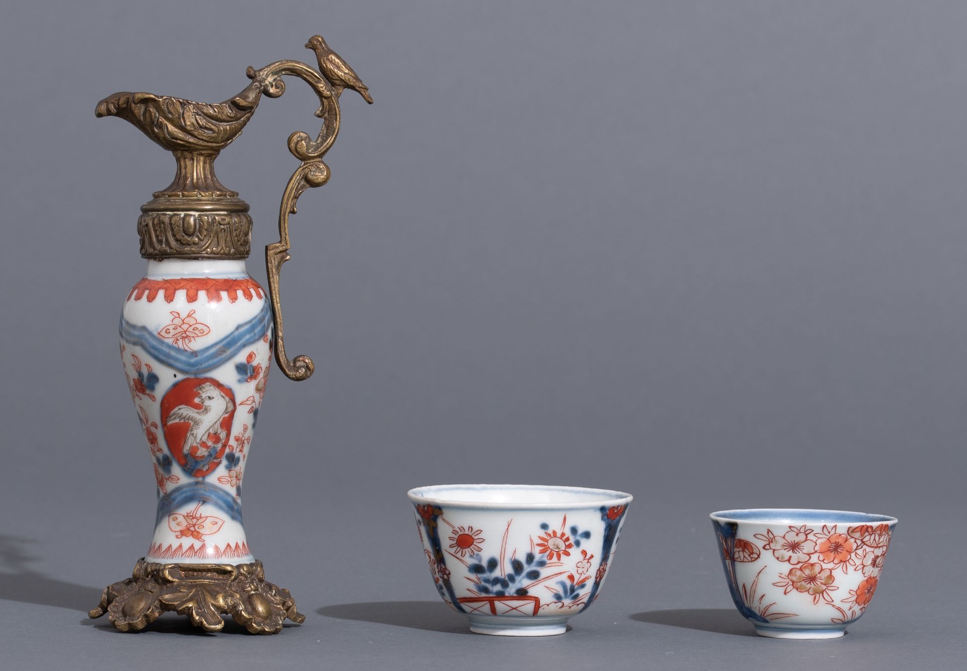 A collection of Chinese and Japanese porcelain items, 18th / 19th / 20thC, H 4 - 47 - ø 10,5 - 23 cm - Image 8 of 19